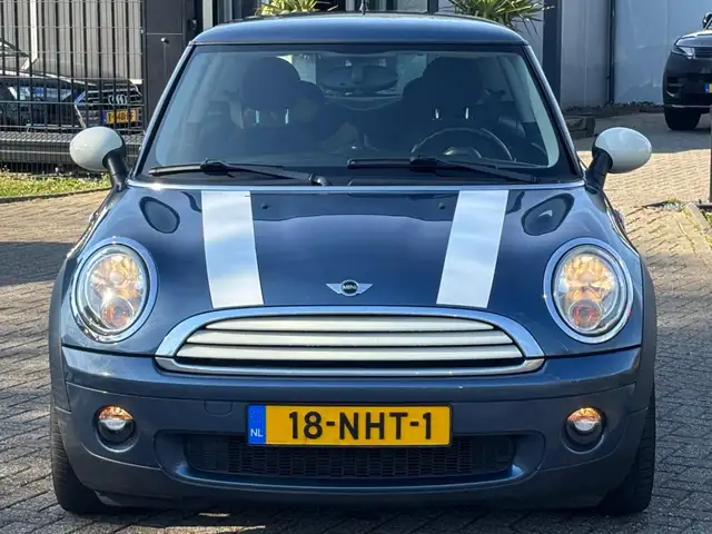 Mini Hatch view 2