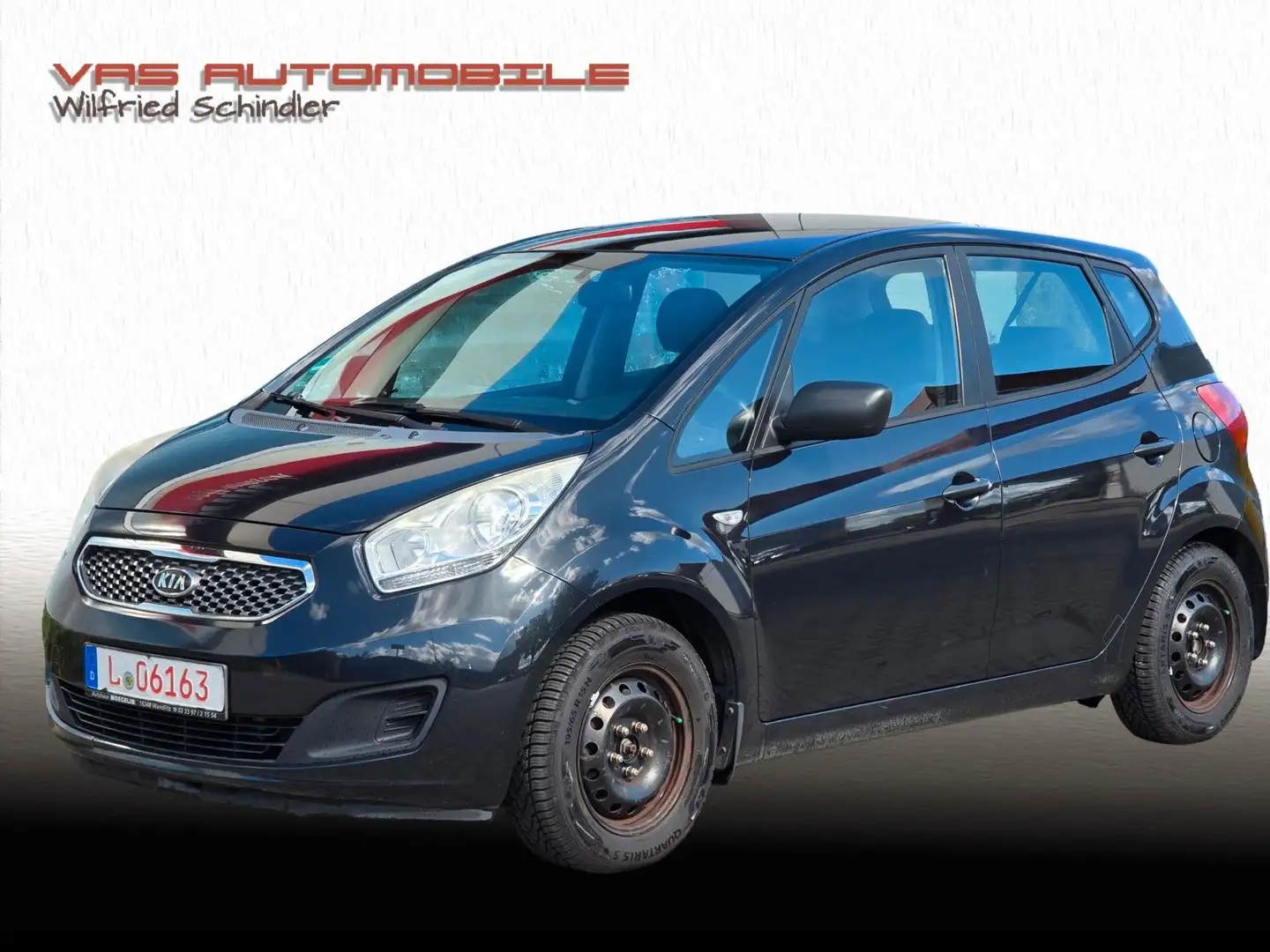 Kia Venga Attract Schwarz - 1