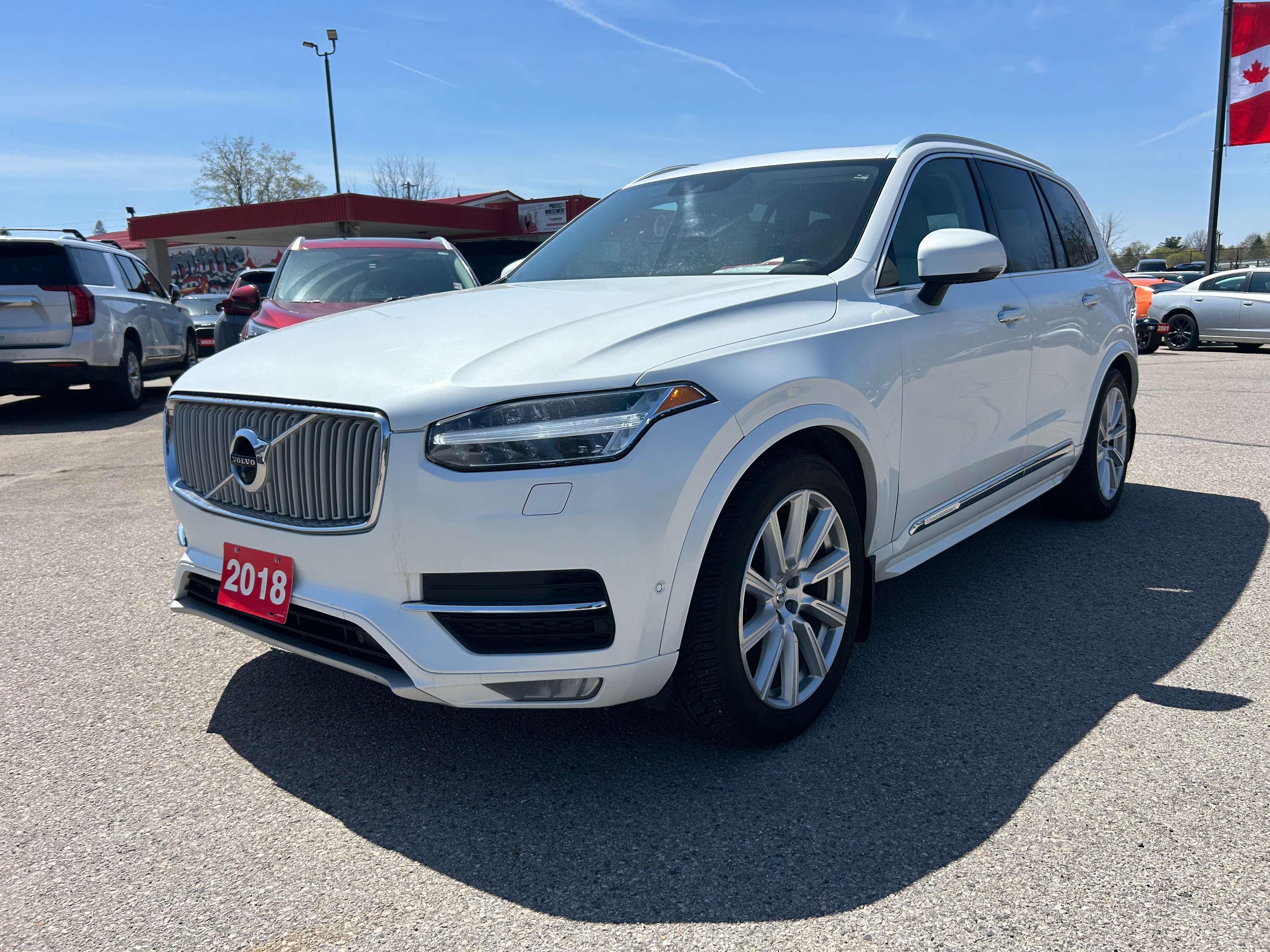 2018 Volvo XC90 T6, 7 PASSENGER, AWD, SUNROOF, HEATED LEATHER! thumb 10