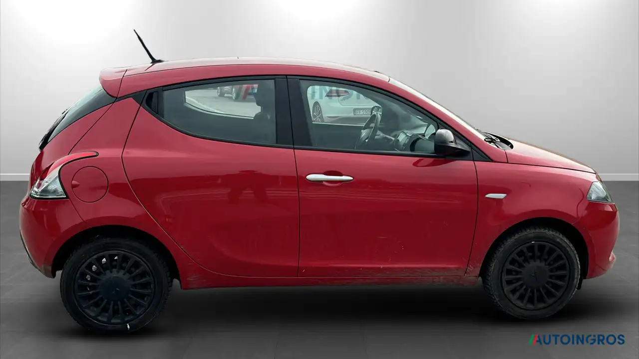 Lancia Ypsilon 2023