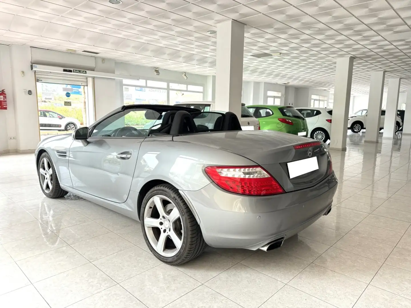 Mercedes-Benz SLK 200 BE 7G Plus Gris - 2