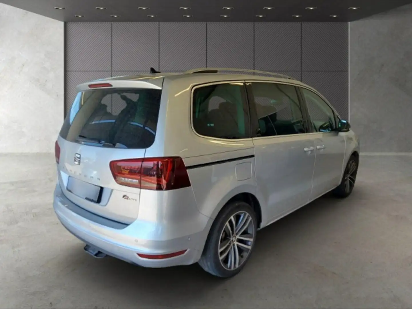 SEAT Alhambra FR-Line 1.4TSI DSG Xenon Nav RFK AHK 7S Zilver - 2