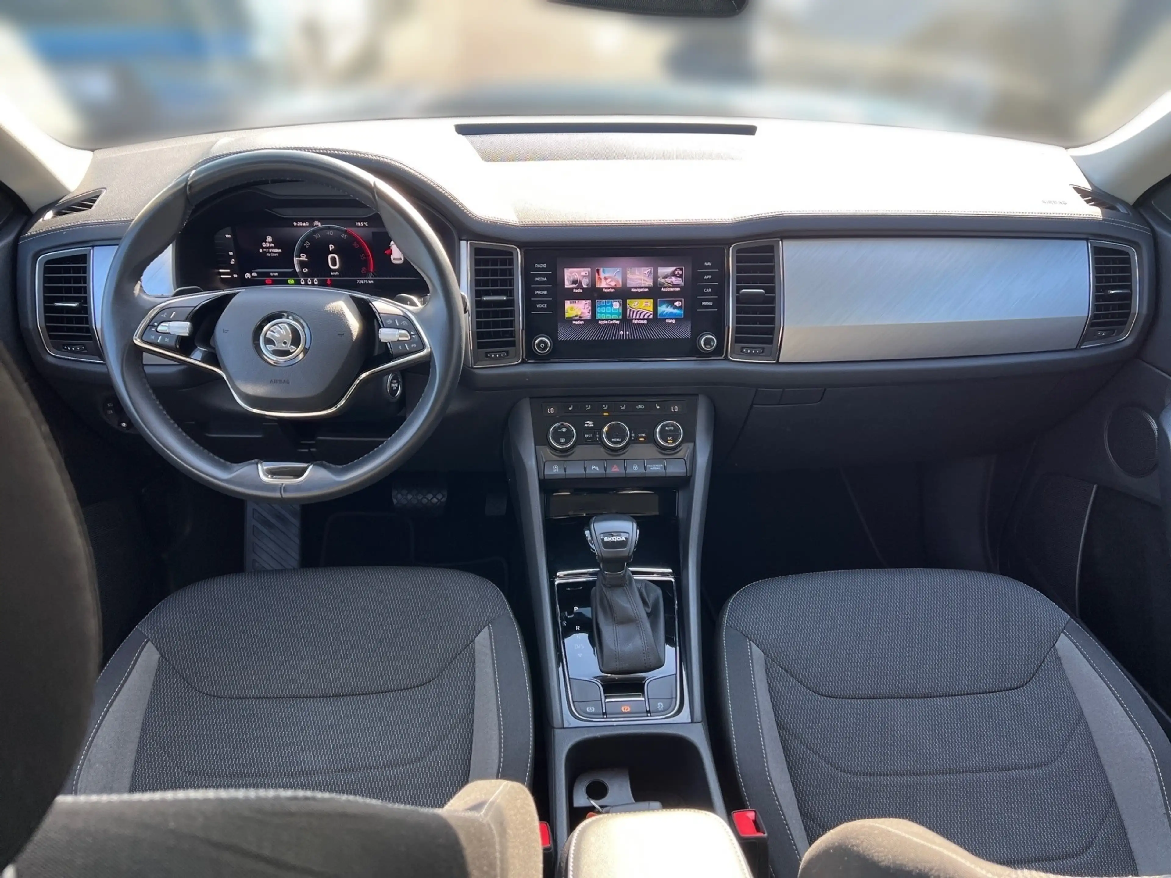 Skoda Kodiaq 2.0 TDI DSG 110kW Ambition *AHK*PDC*NAV* — photo 13