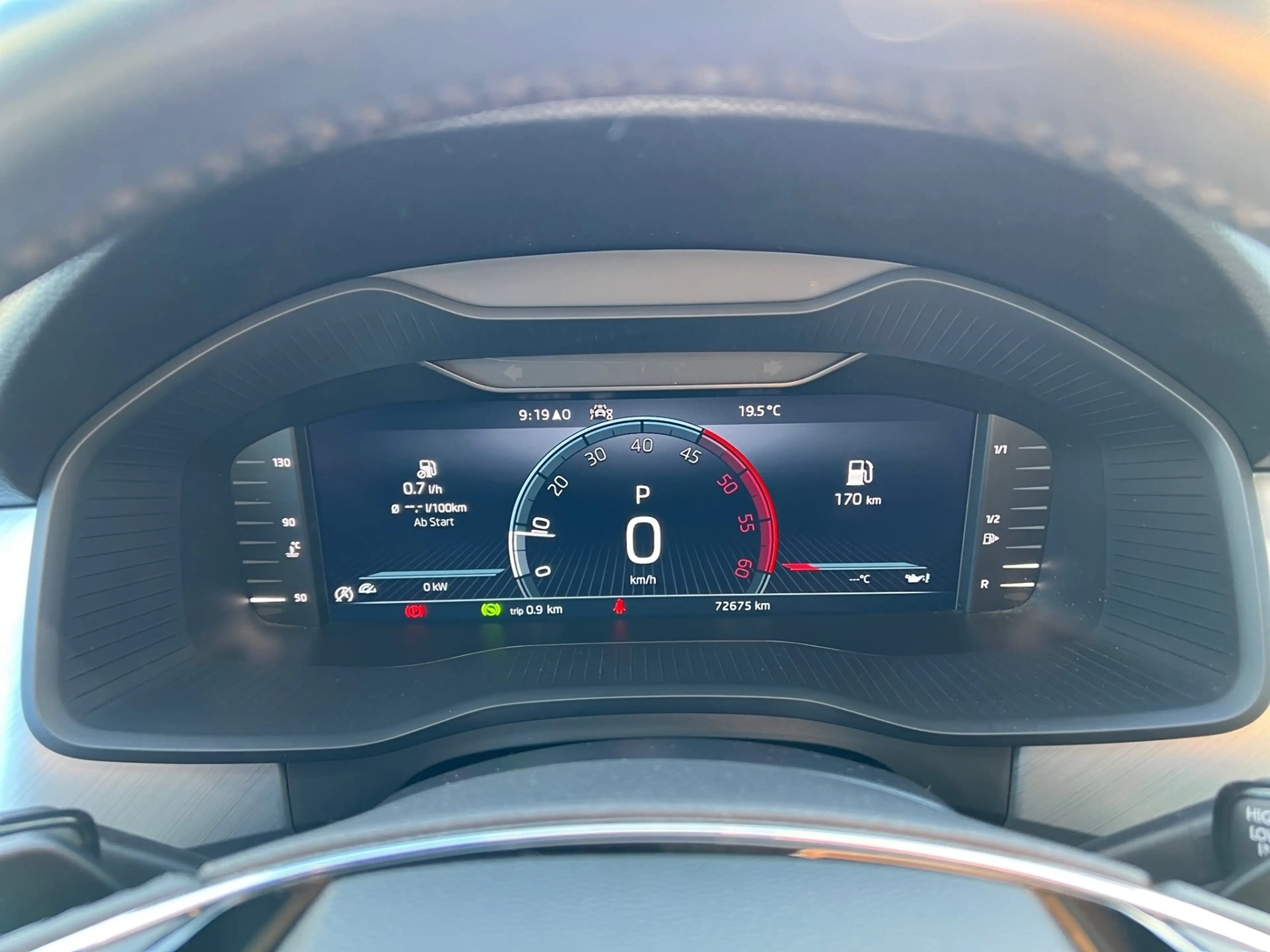 Skoda Kodiaq 2.0 TDI DSG 110kW Ambition *AHK*PDC*NAV* — photo 9