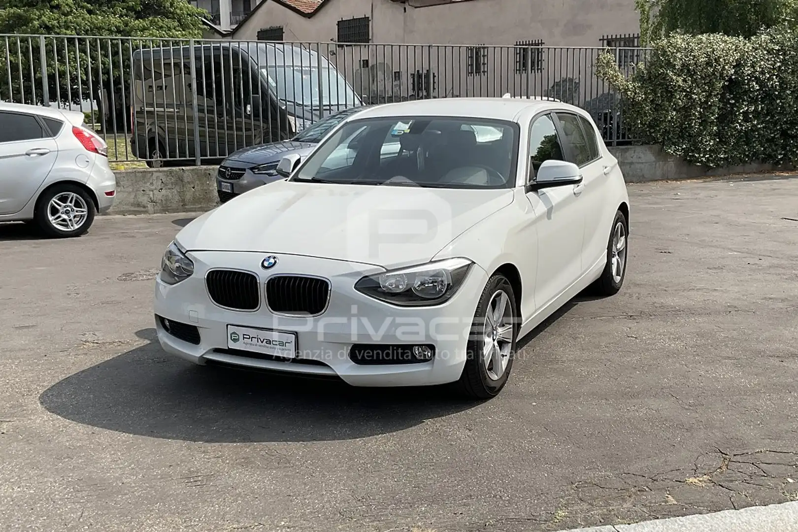 BMW 116 116i 5p. Joy Bianco - 1