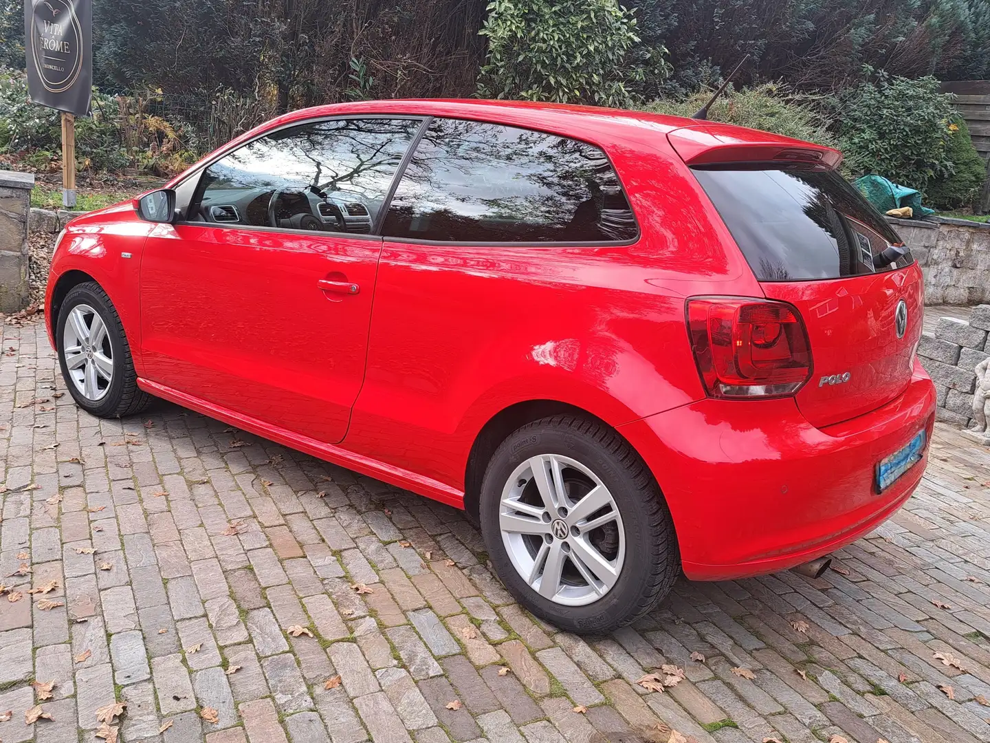 Volkswagen Polo Polo 1.6 TDi Trendline *clim*sièges chauffants Rouge - 2
