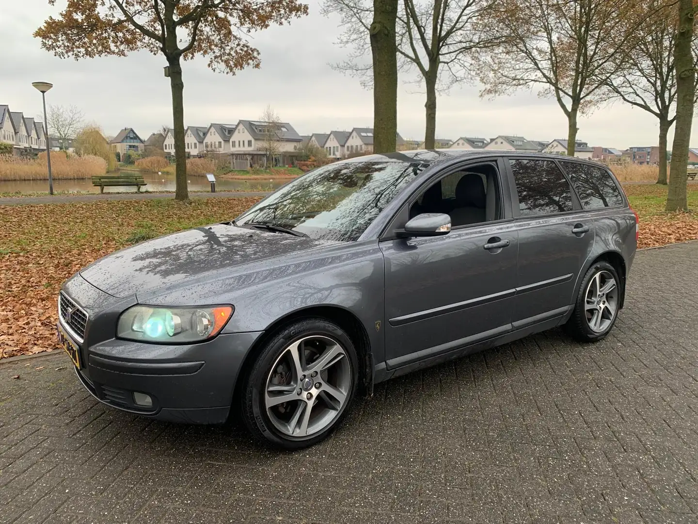 Volvo V50 2.4 Edition II Grijs - 1