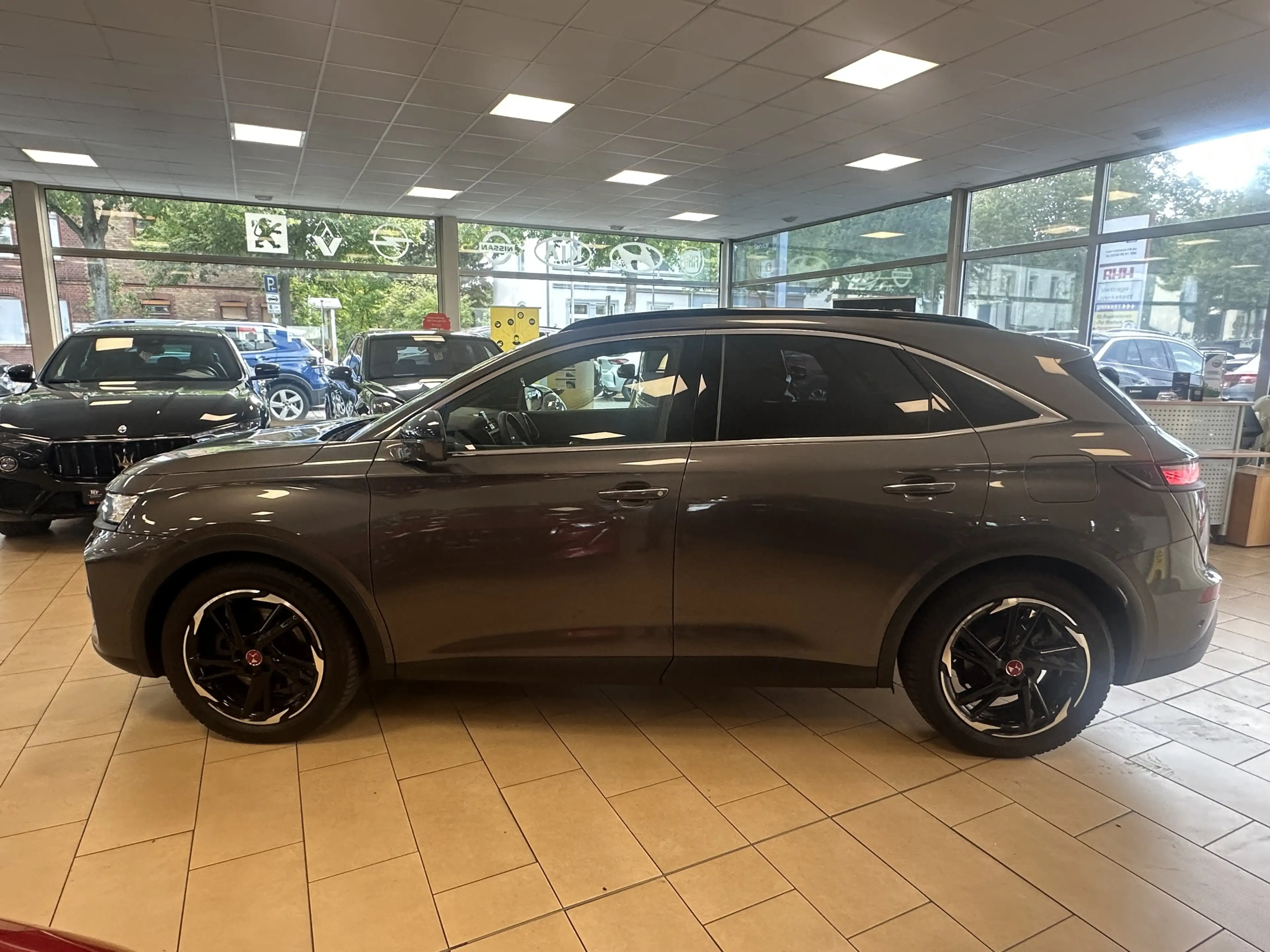 DS Automobiles DS 7 Crossback Nacht*Pano*SHZ+BLÜ*360*FOCAL*Leder — photo 10