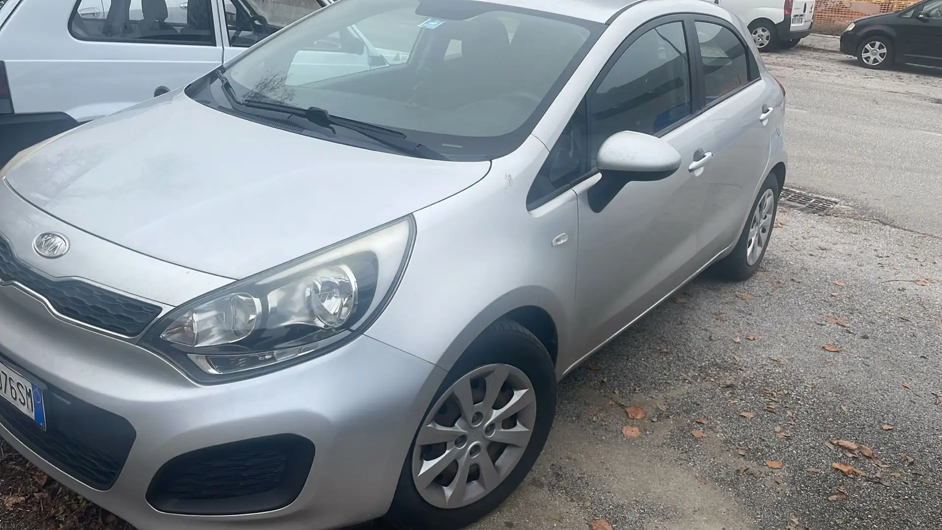 Kia Rio metano - 1