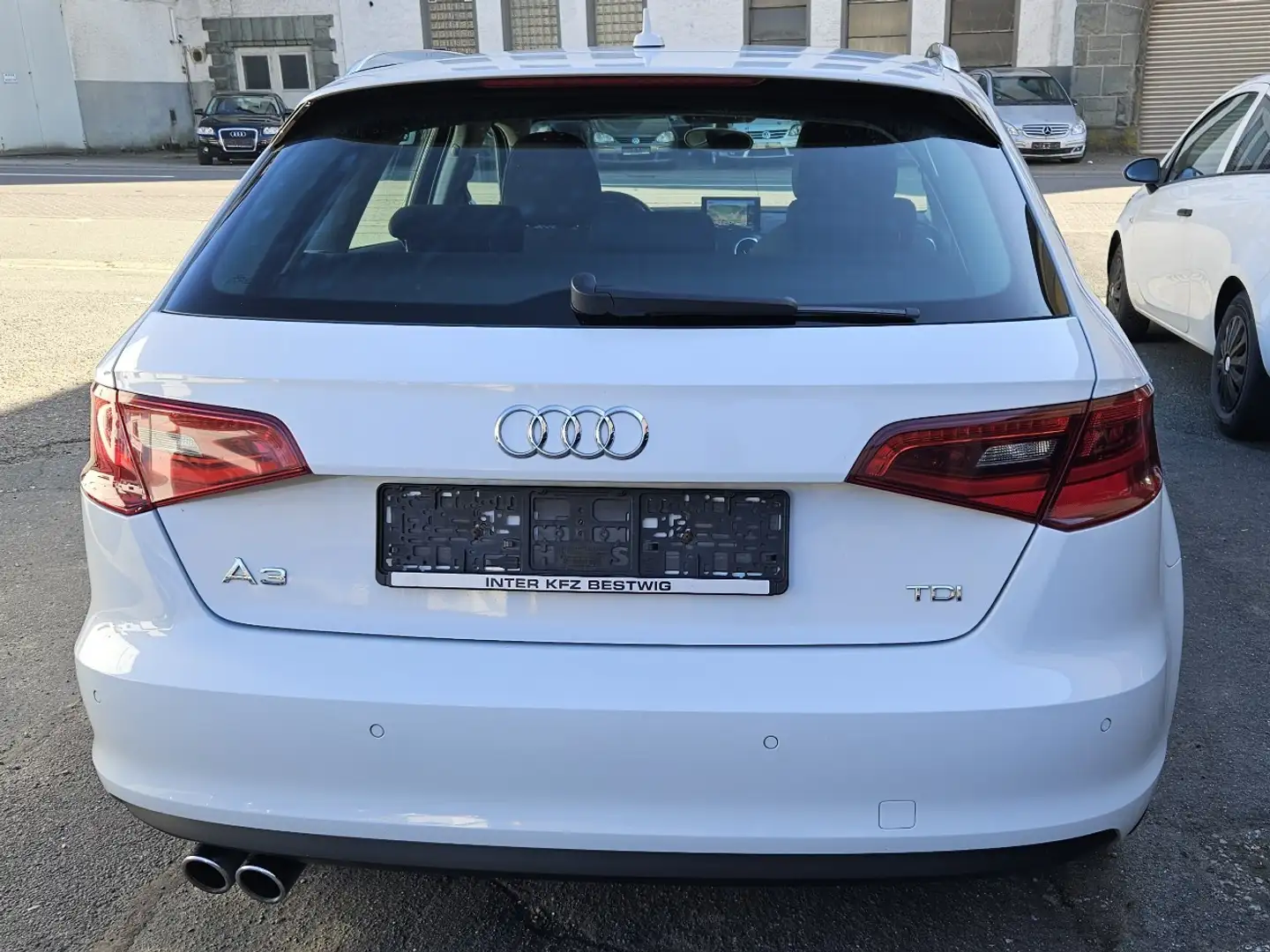 Audi A3 2.0 TDI Ambition Weiß - 2