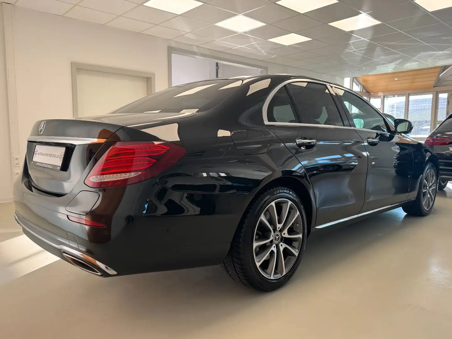 Mercedes-Benz E 350 e°Widescreen°Airmatic°Multibeam°Pano°360° Noir - 2
