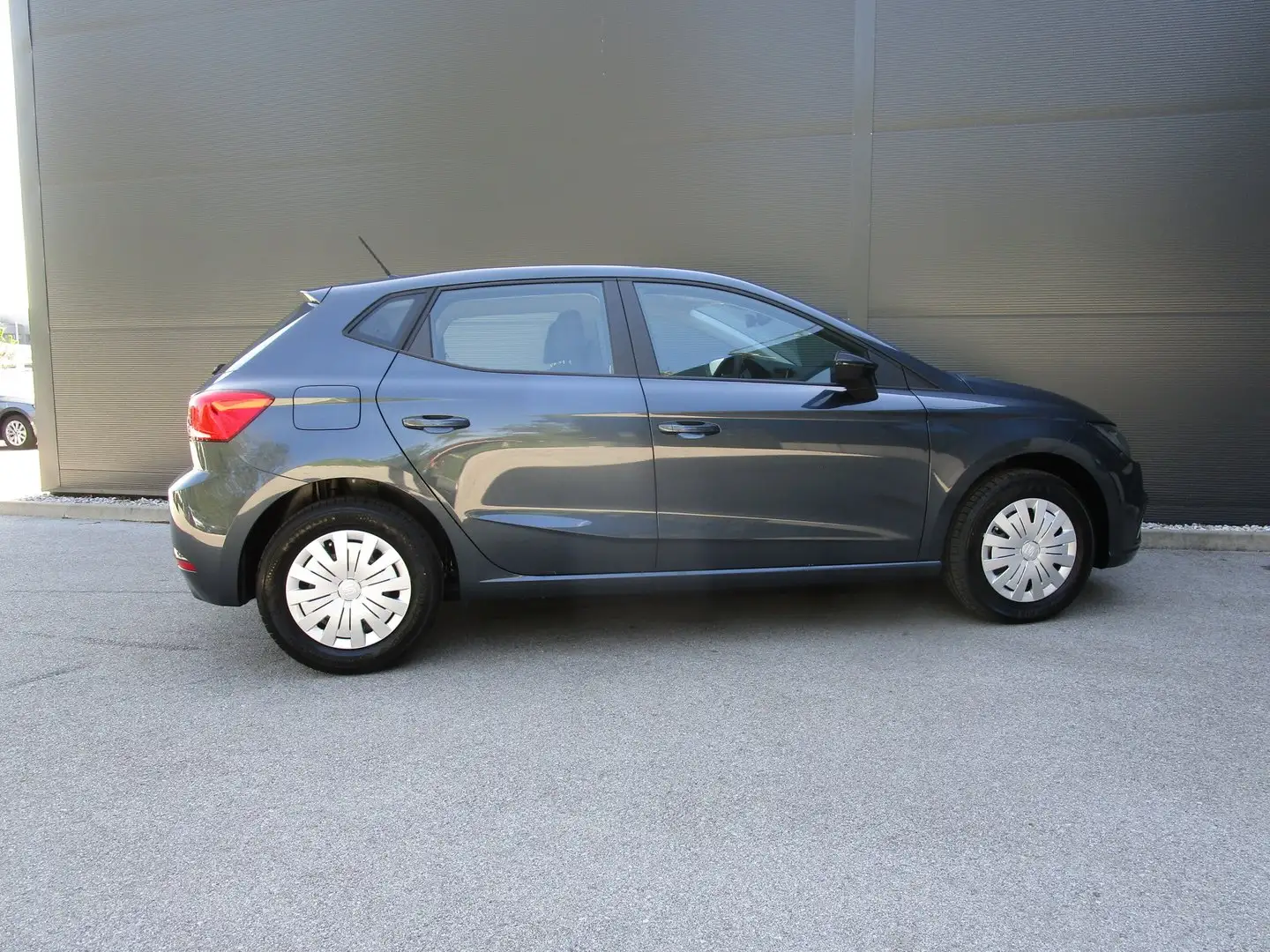 SEAT Ibiza Reference 1.0 TSI Gris - 2