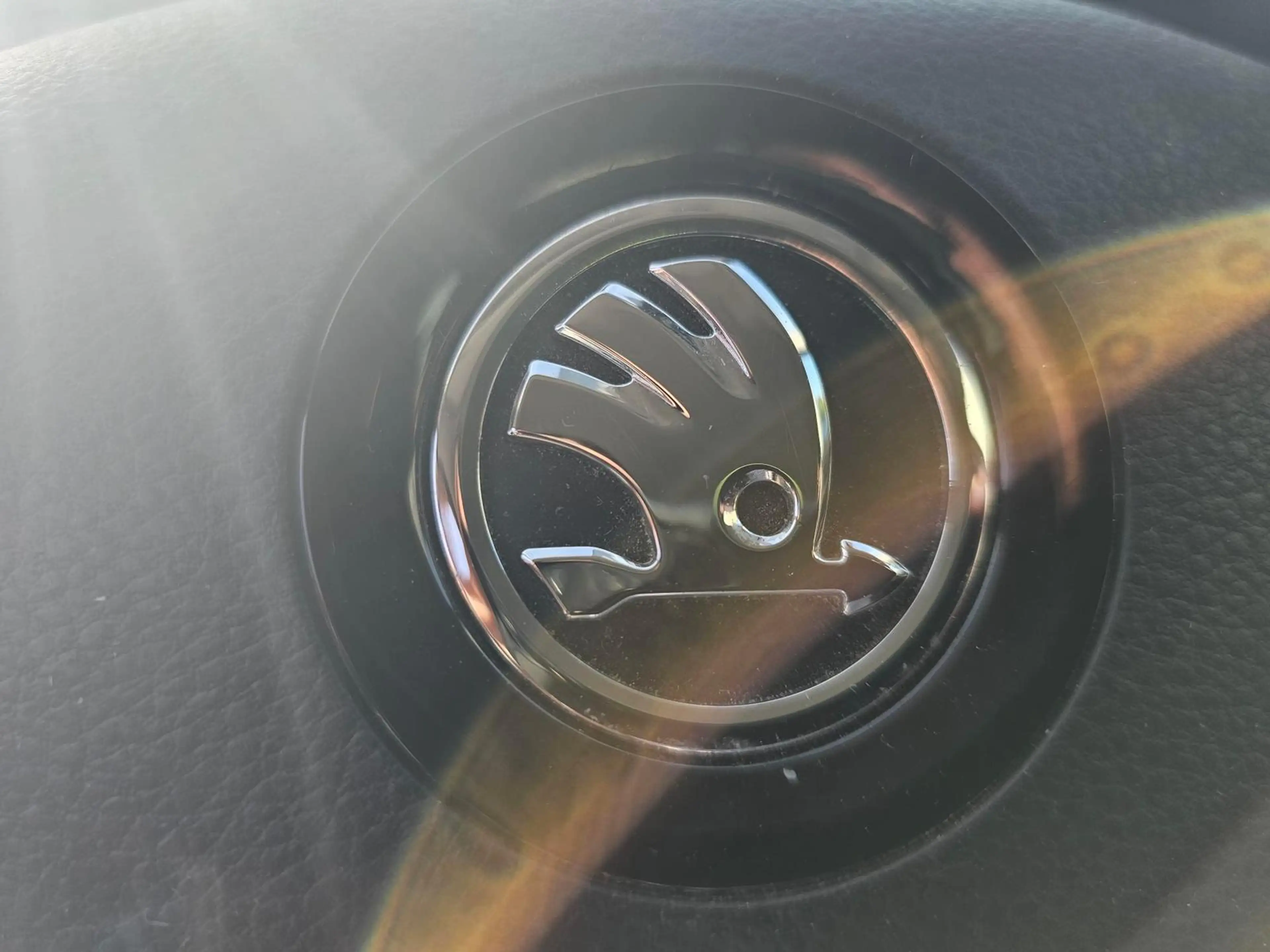 Skoda Yeti 1.2 TSI JOY+Bi-XENON+CLIMATRONIC+ALU+1.HAND — photo 14