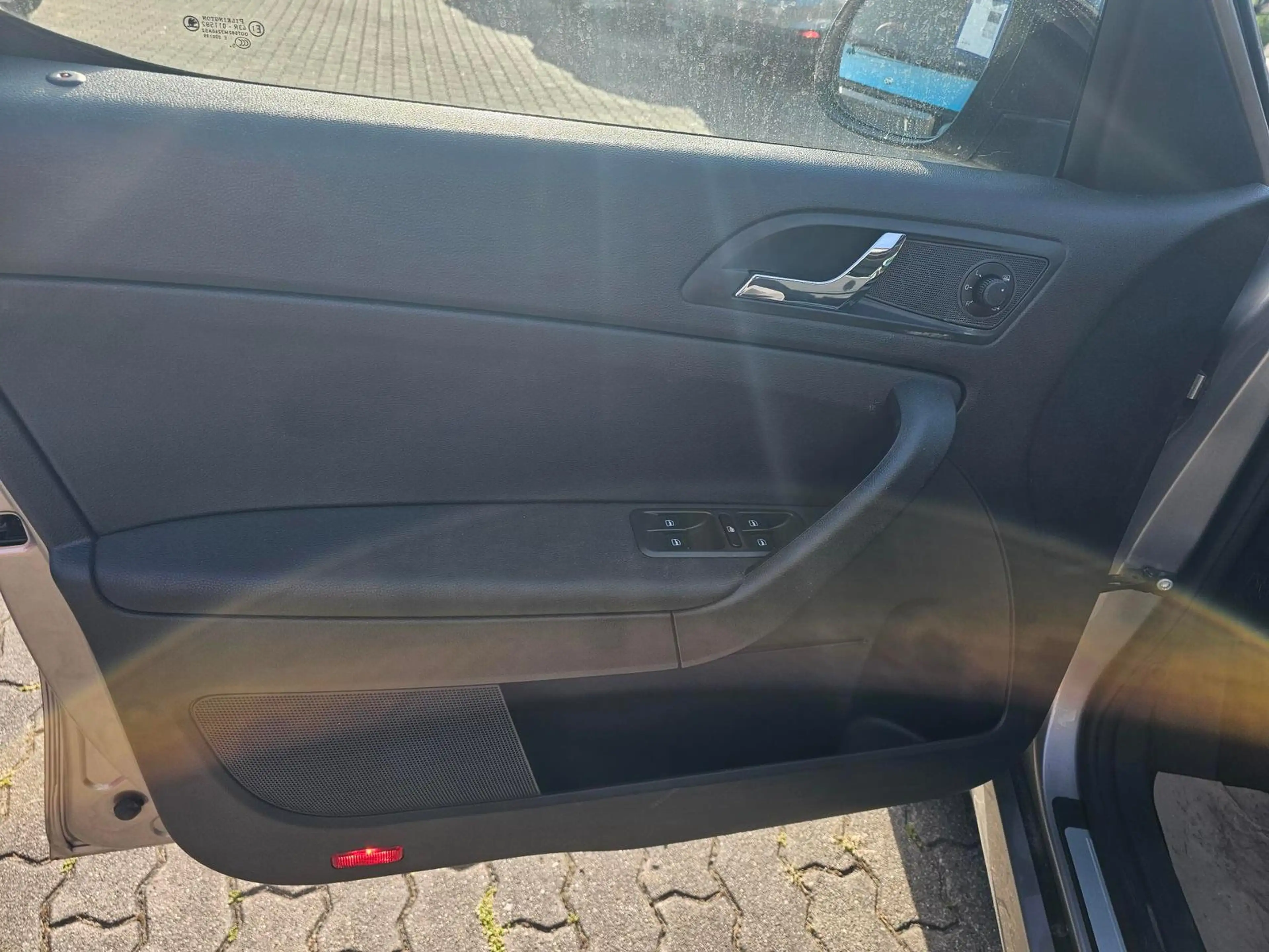 Skoda Yeti 1.2 TSI JOY+Bi-XENON+CLIMATRONIC+ALU+1.HAND — photo 9