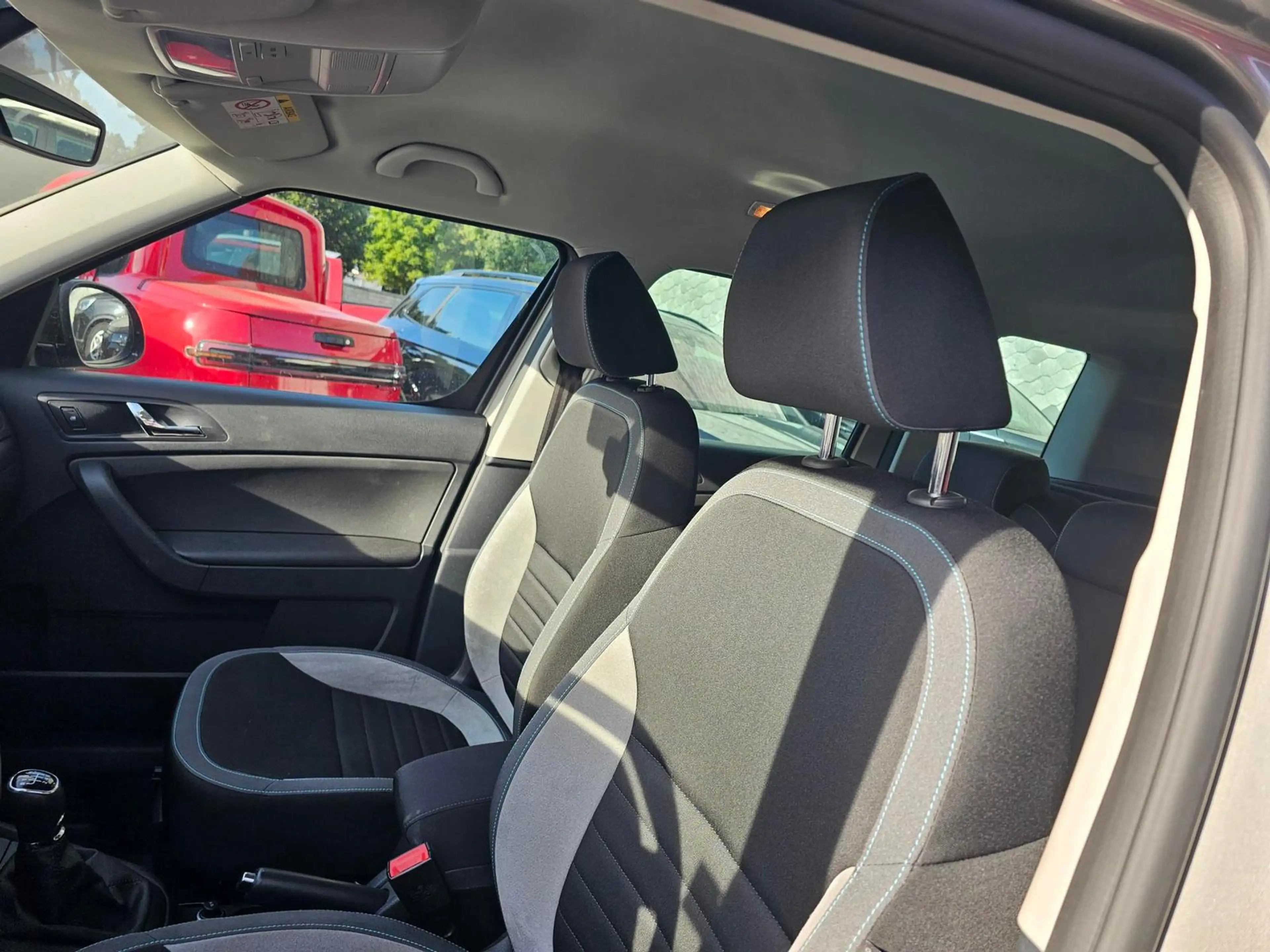 Skoda Yeti 1.2 TSI JOY+Bi-XENON+CLIMATRONIC+ALU+1.HAND — photo 11