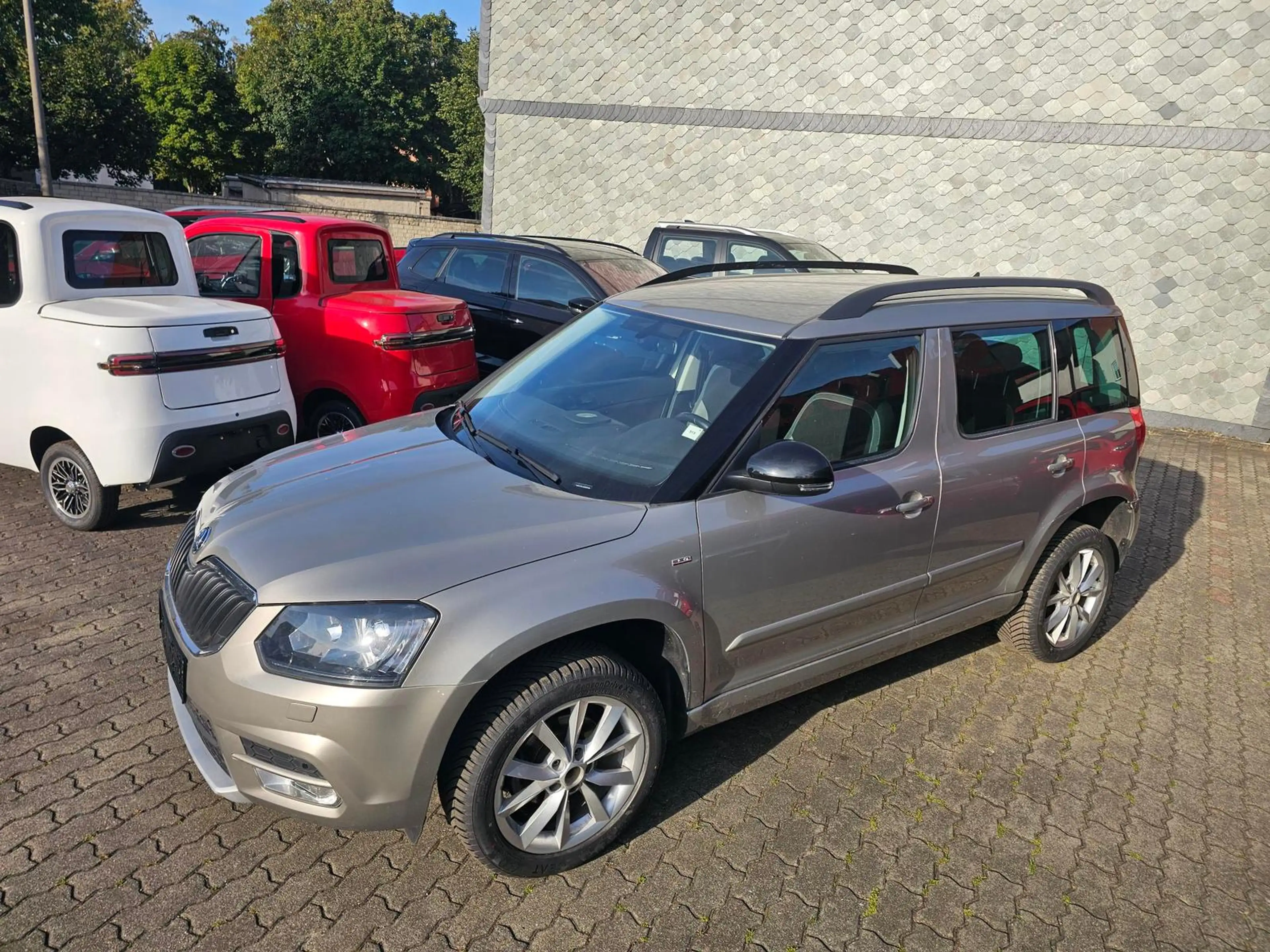 Skoda Yeti 1.2 TSI JOY+Bi-XENON+CLIMATRONIC+ALU+1.HAND — photo 7