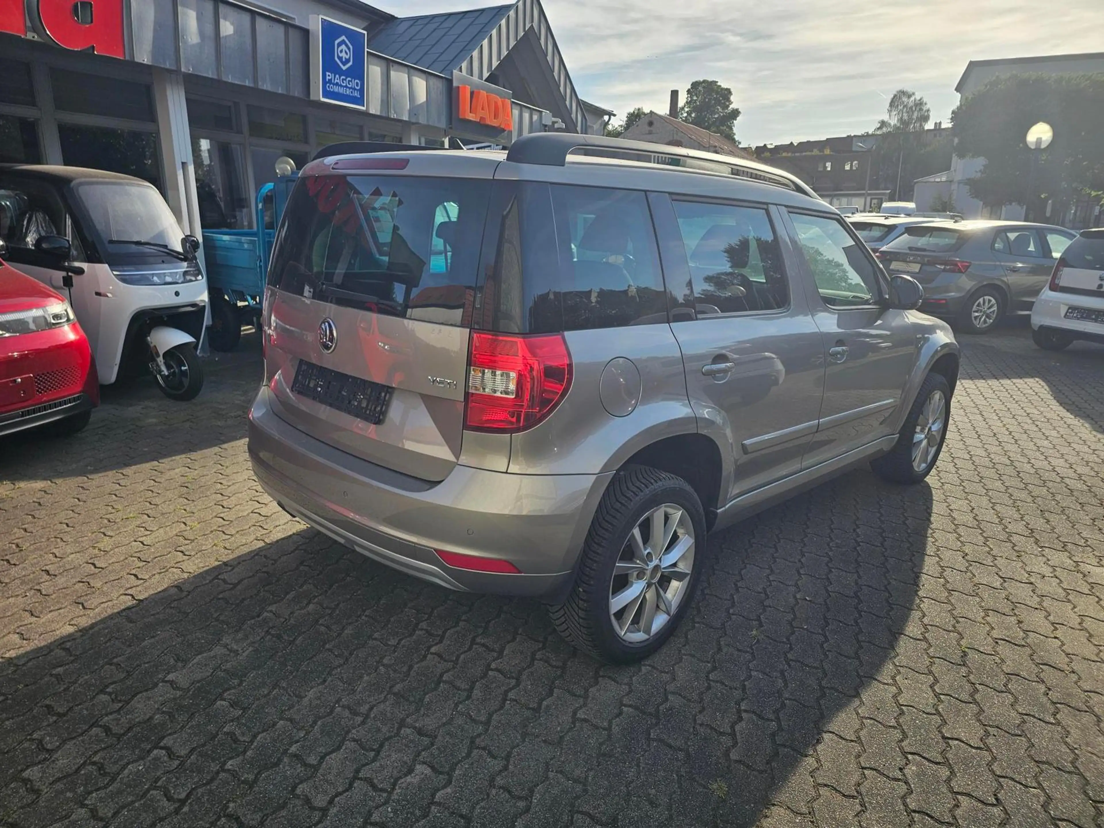 Skoda Yeti 1.2 TSI JOY+Bi-XENON+CLIMATRONIC+ALU+1.HAND — photo 3