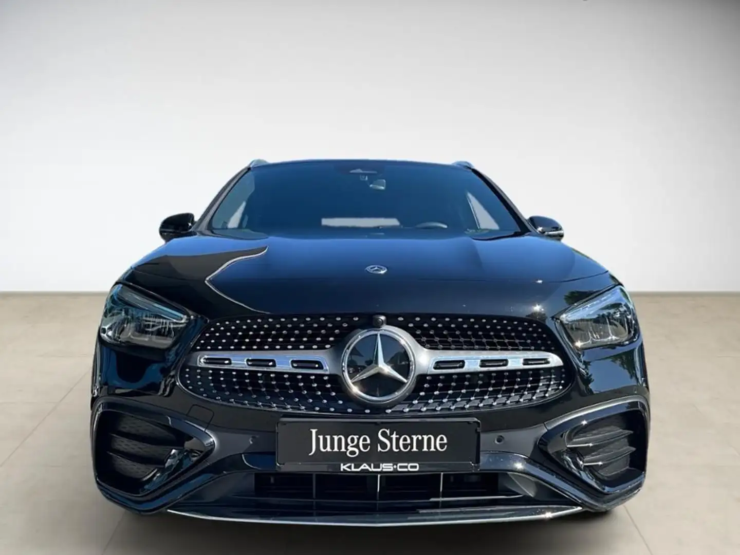 Mercedes-Benz GLA 200 AMG Style Schwarz - 2