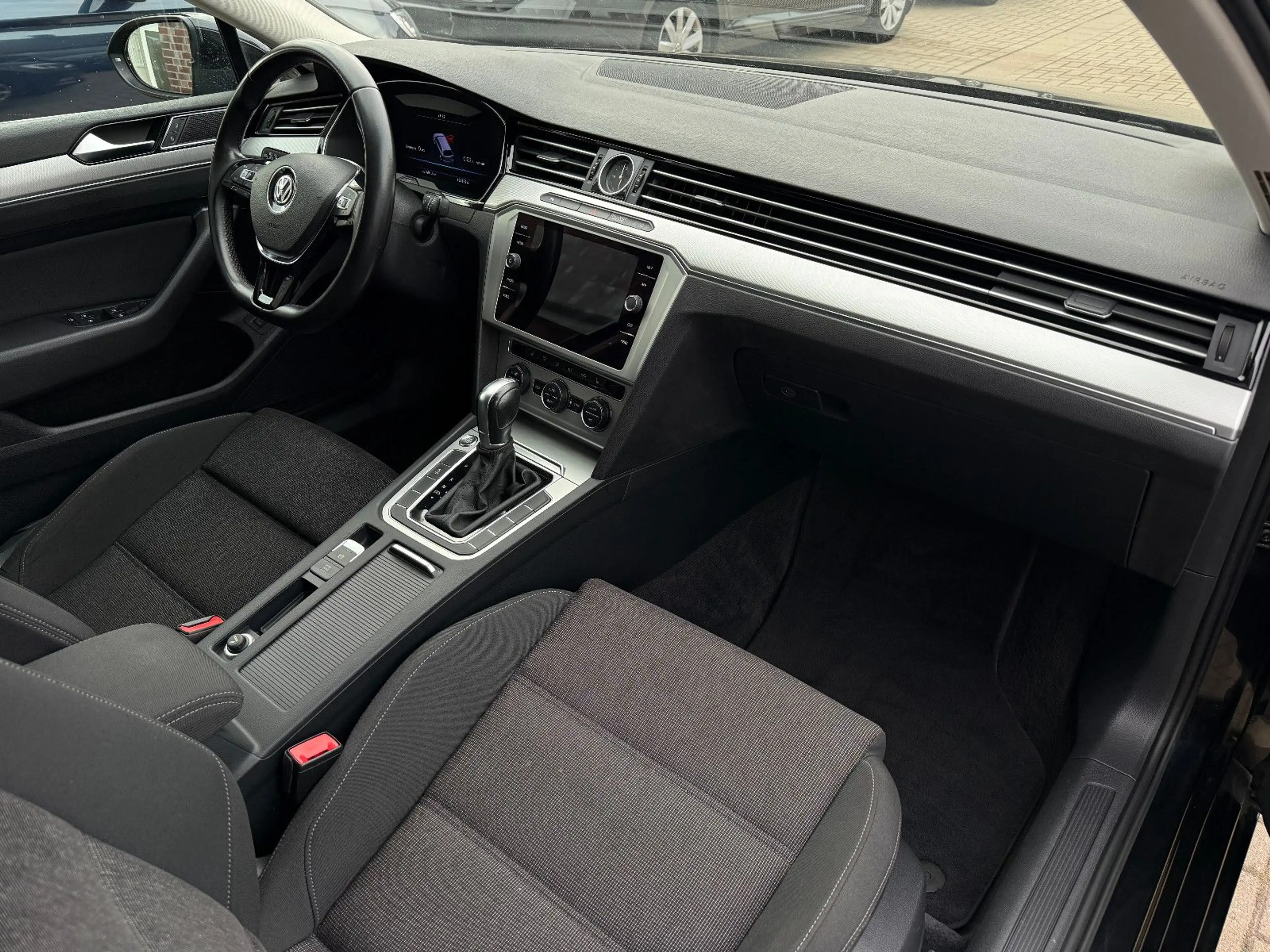 Volkswagen Passat Variant Passat Var. 1.4 TSI, Aut., LED, Navi, Digital T. — photo 14