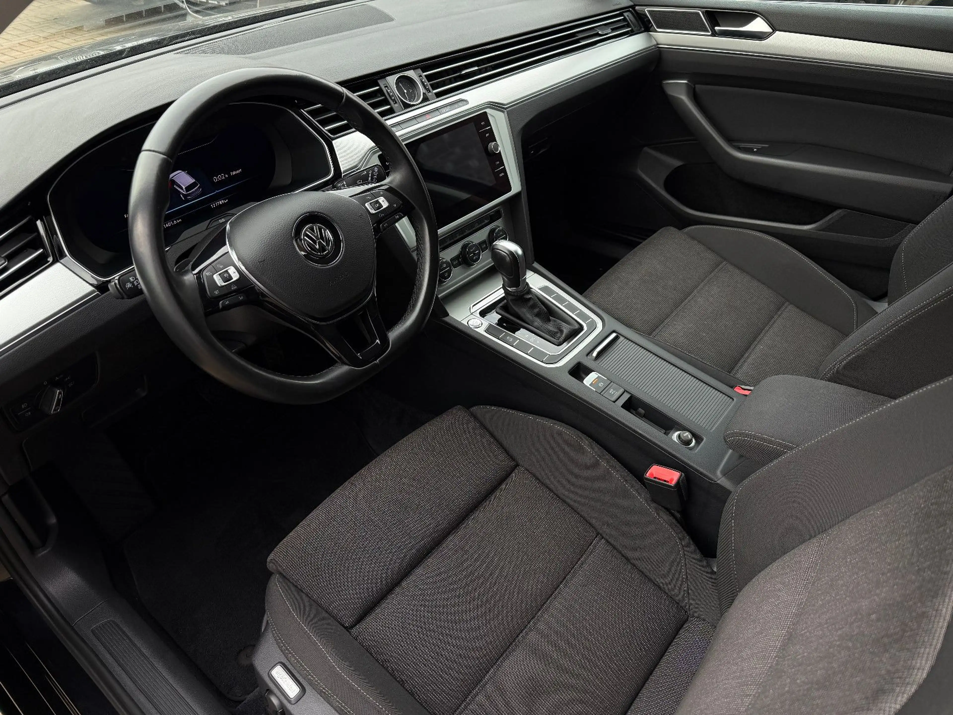Volkswagen Passat Variant Passat Var. 1.4 TSI, Aut., LED, Navi, Digital T. — photo 16
