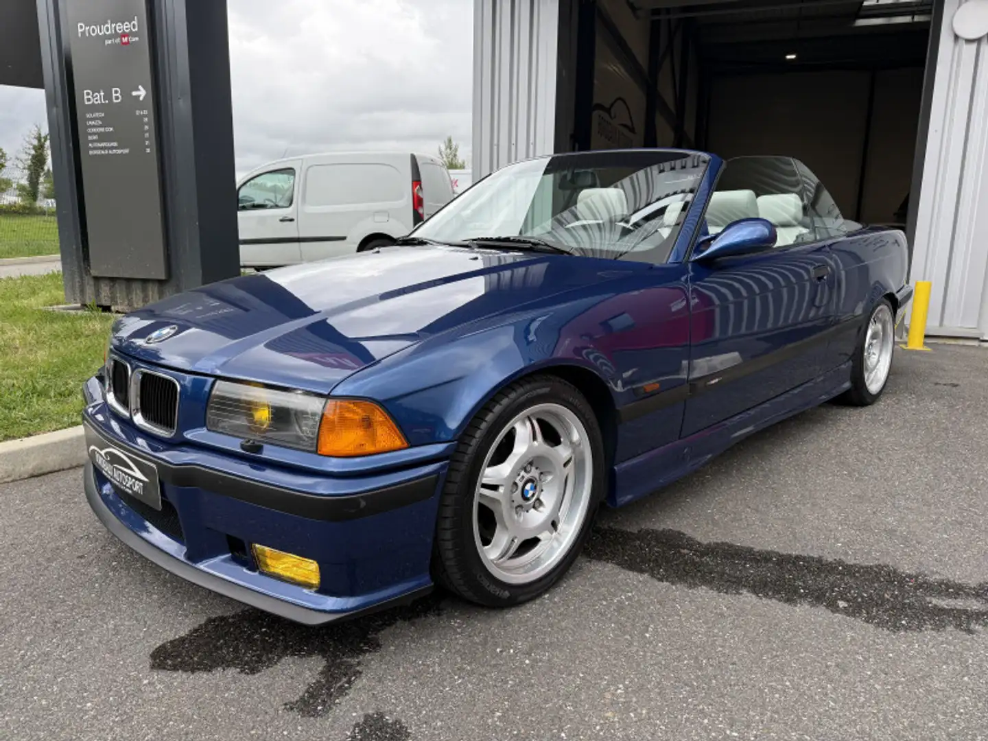 BMW M3 (E36) M3 286CH Blau - 1