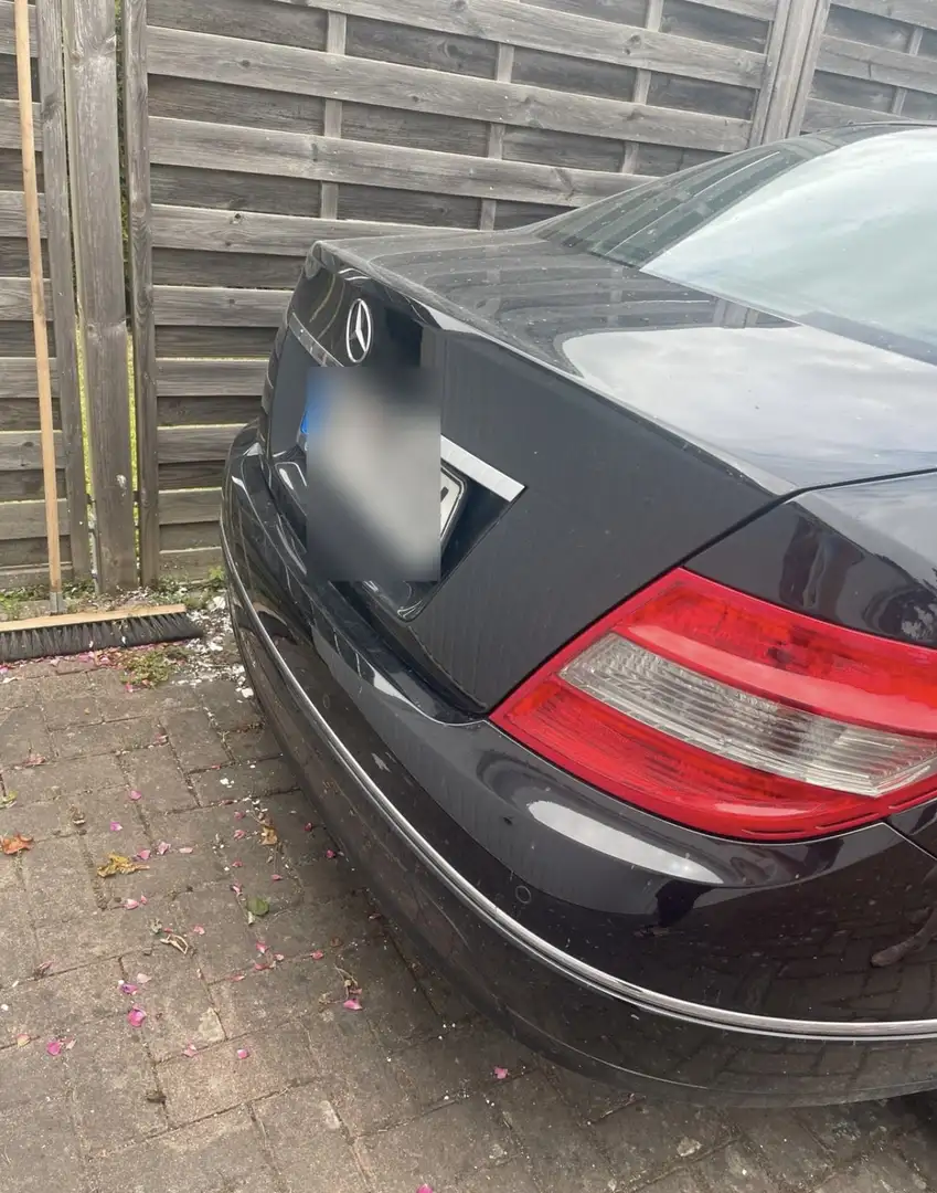 Mercedes-Benz C 250 CGI Automatik BlueEFFICIENCY Black - 2