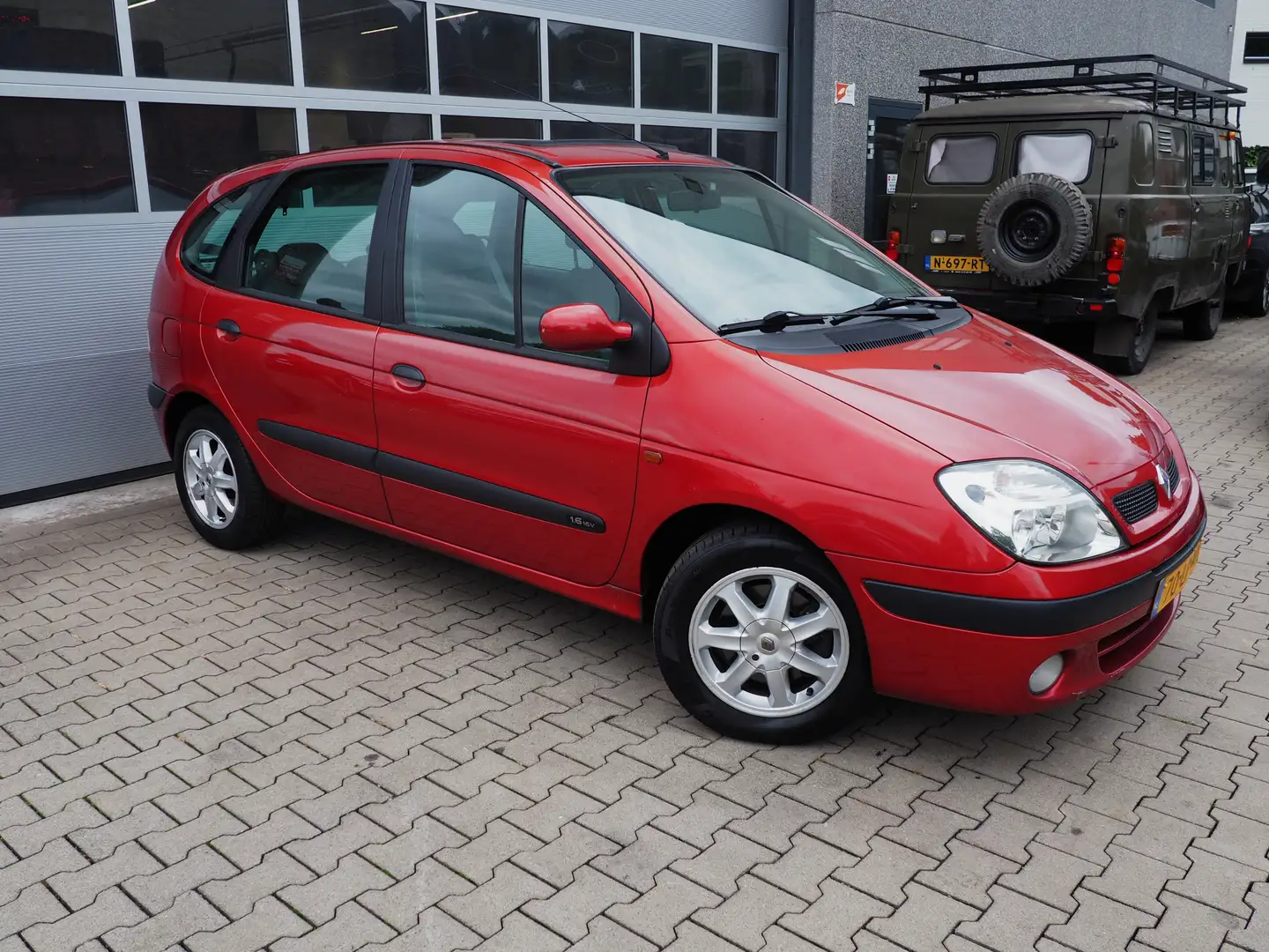 Renault Megane SCENIC 1.6 16V Authentique AIRCO ELEK. PAKKET LM V Rouge - 1