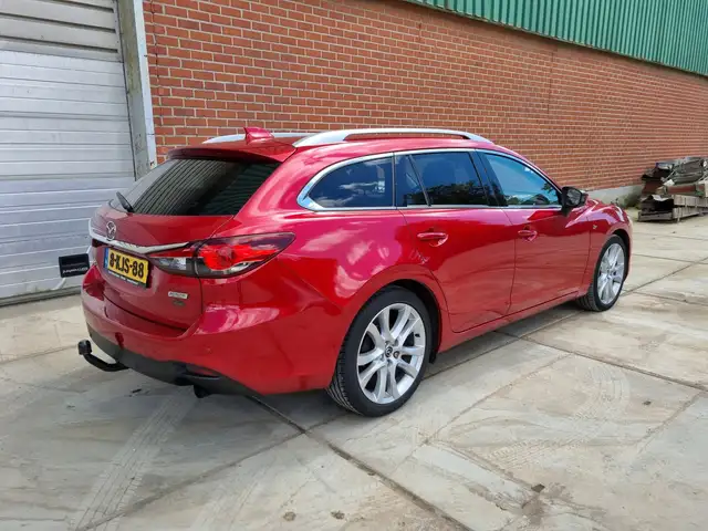 Mazda 6 view 3