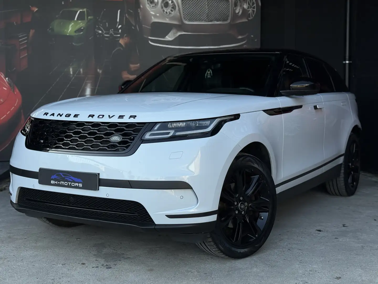 Land Rover Range Rover Velar 2.0d S 4x4 Wit - 1