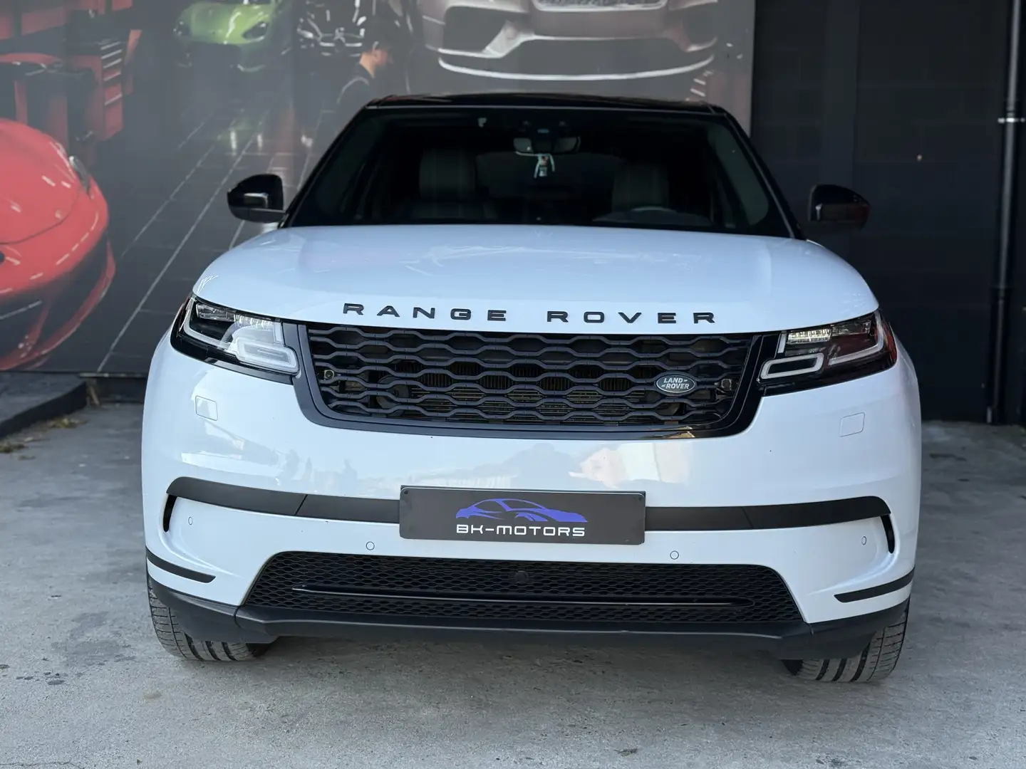 Land Rover Range Rover Velar 2.0d S 4x4 Wit - 2