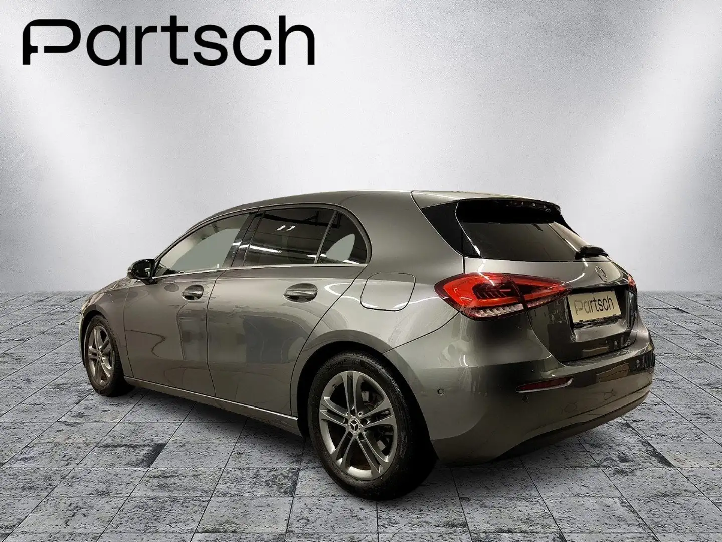 Mercedes-Benz A 180 d Kompaktlimousine Style LED NAVI Gris - 2