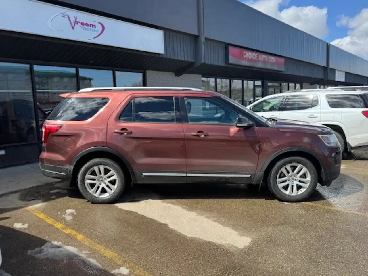 Ford Explorer снимка Ford Explorer