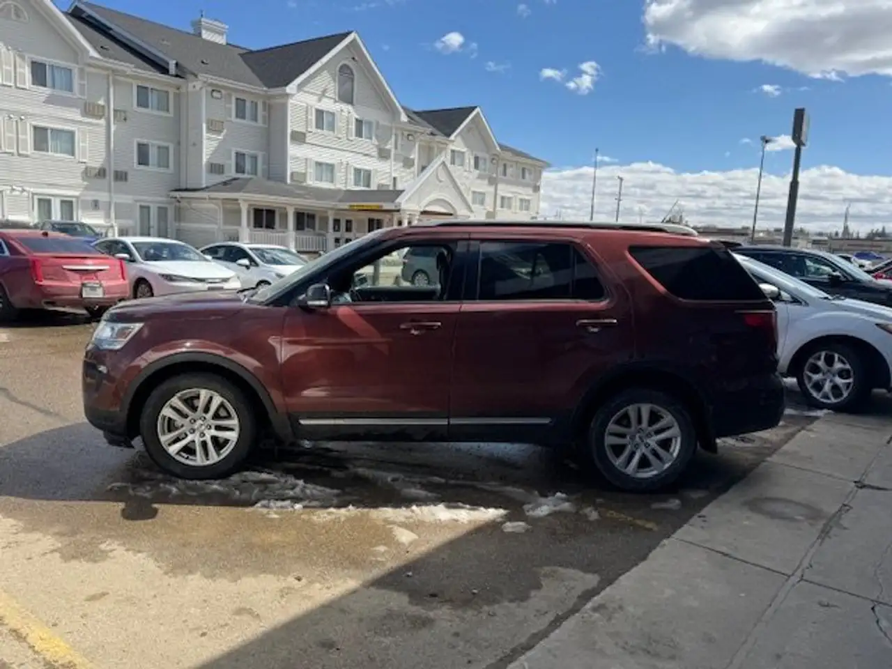 Ford Explorer снимка Ford Explorer