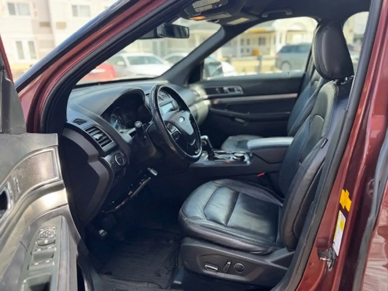 Ford Explorer снимка Ford Explorer