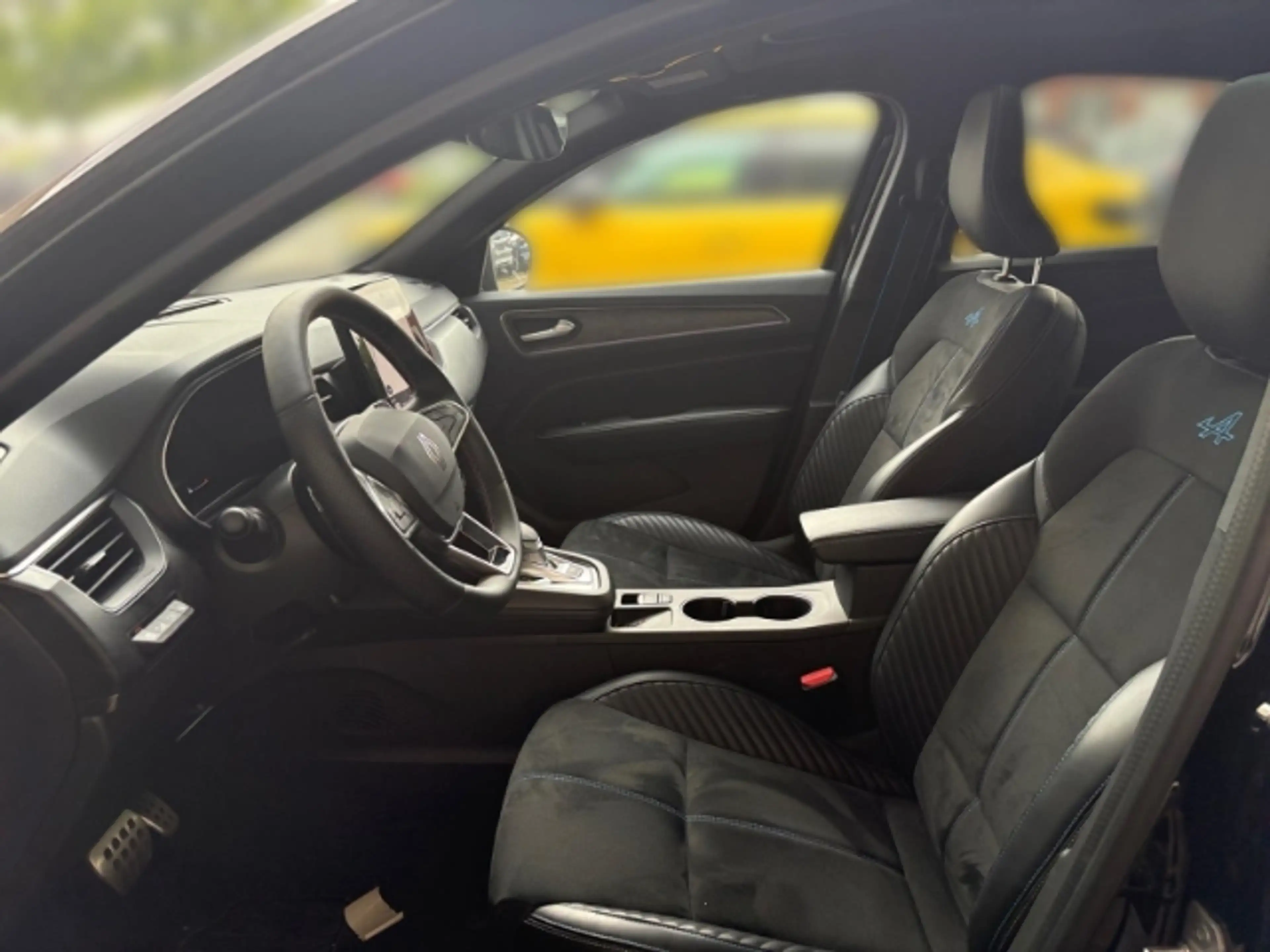 Renault Arkana Esprit Alpine 1.3 TCe 140 Mild Hybrid + Ganzjahres — photo 7