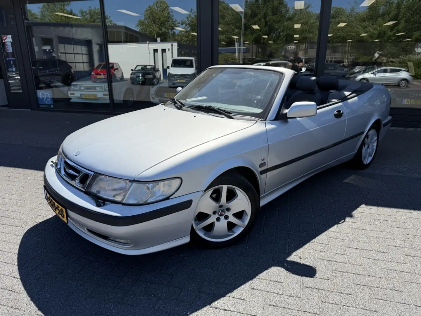Saab 9-3 Cabrio 2.0t SE Grau - 1
