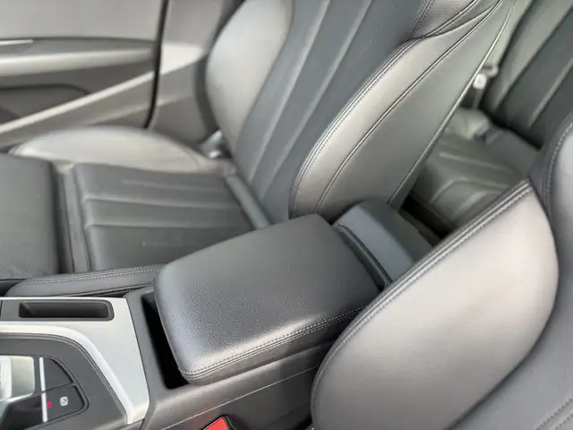 Audi A4 view 7