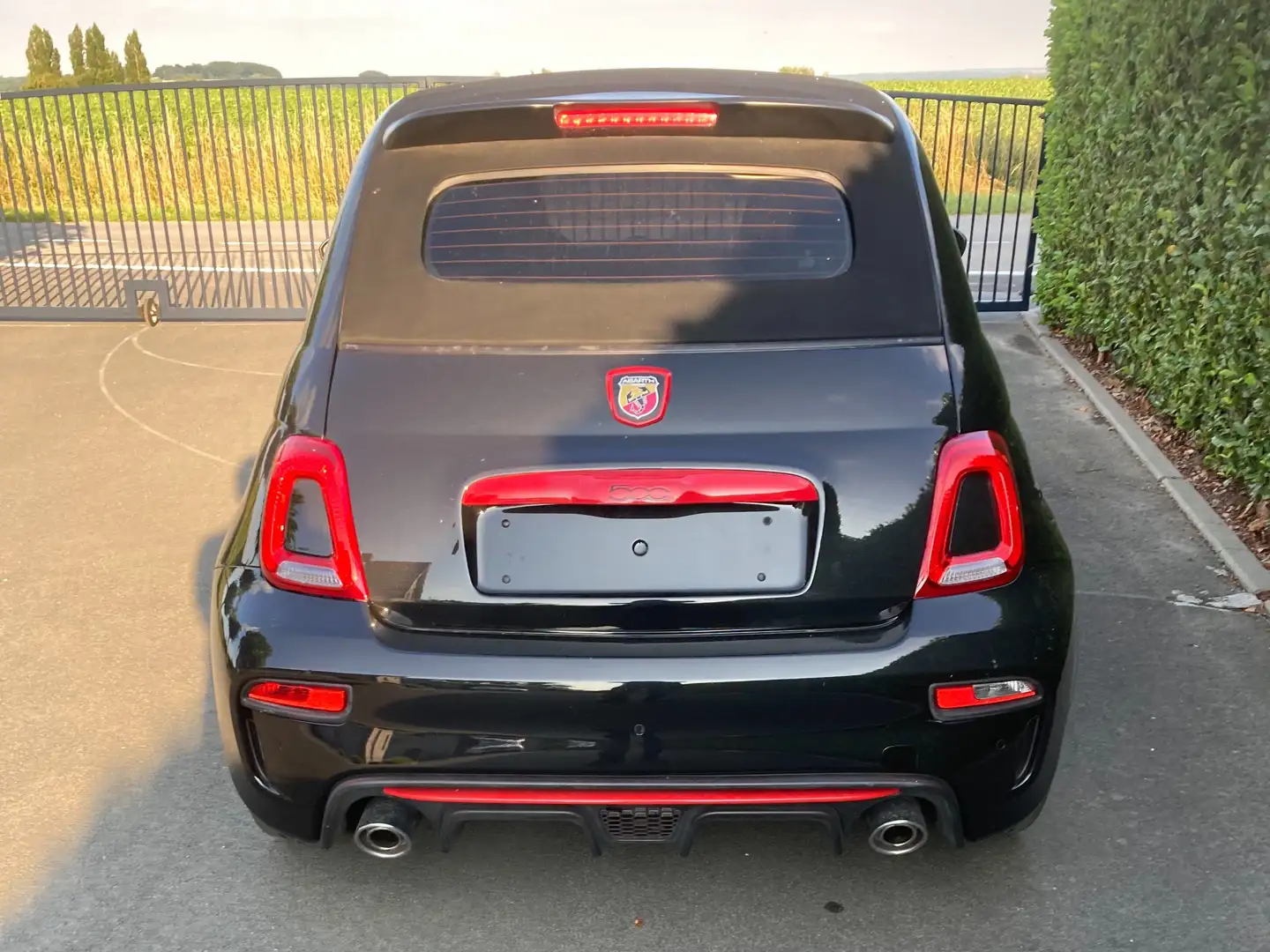 Fiat 595 Abarth 11/2019  60.000KM  0495/51 47 57 CABRIO1.4 Zwart - 2