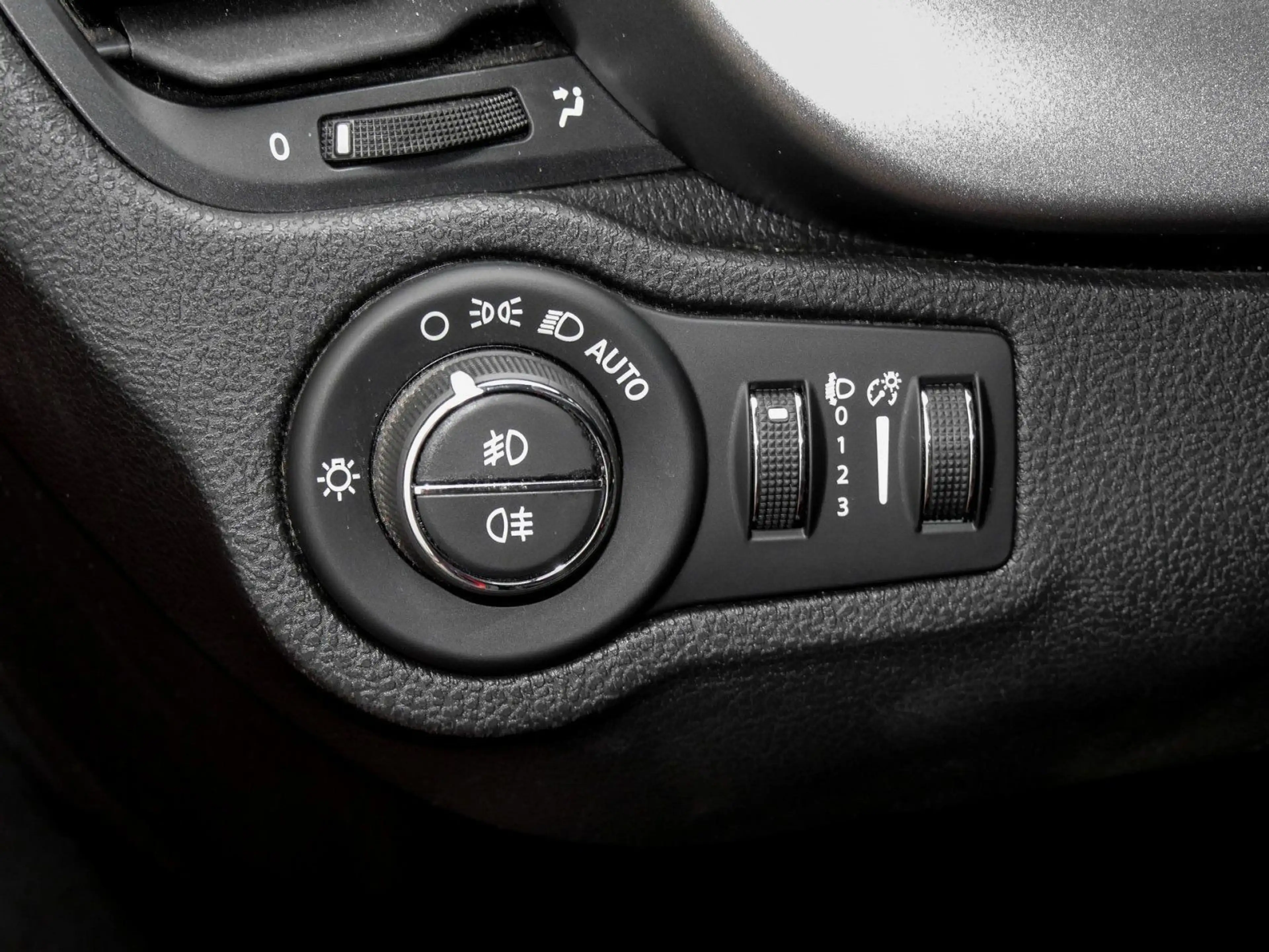 Fiat 500X Sport*Navi*PDC*SHZ*Klimaautomatik*ALU* — photo 15