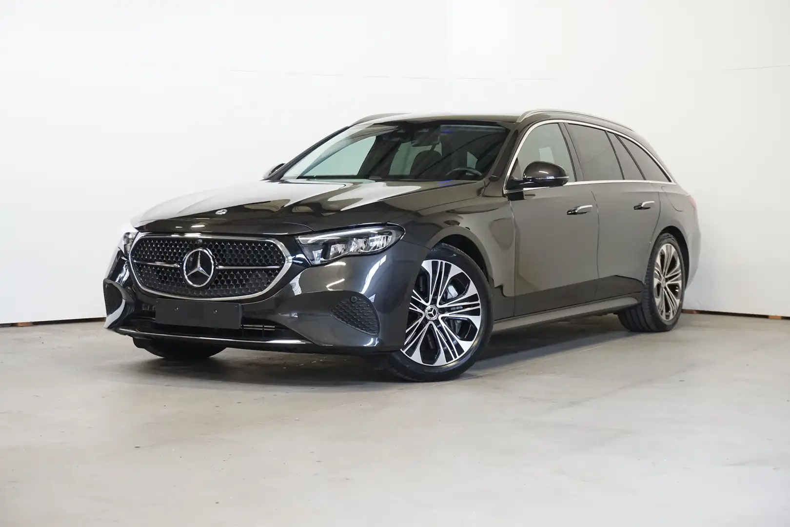 Mercedes-Benz E 300 T - de -RIJASSISTENTIE PAKKET - TREKHAAK Grau - 1