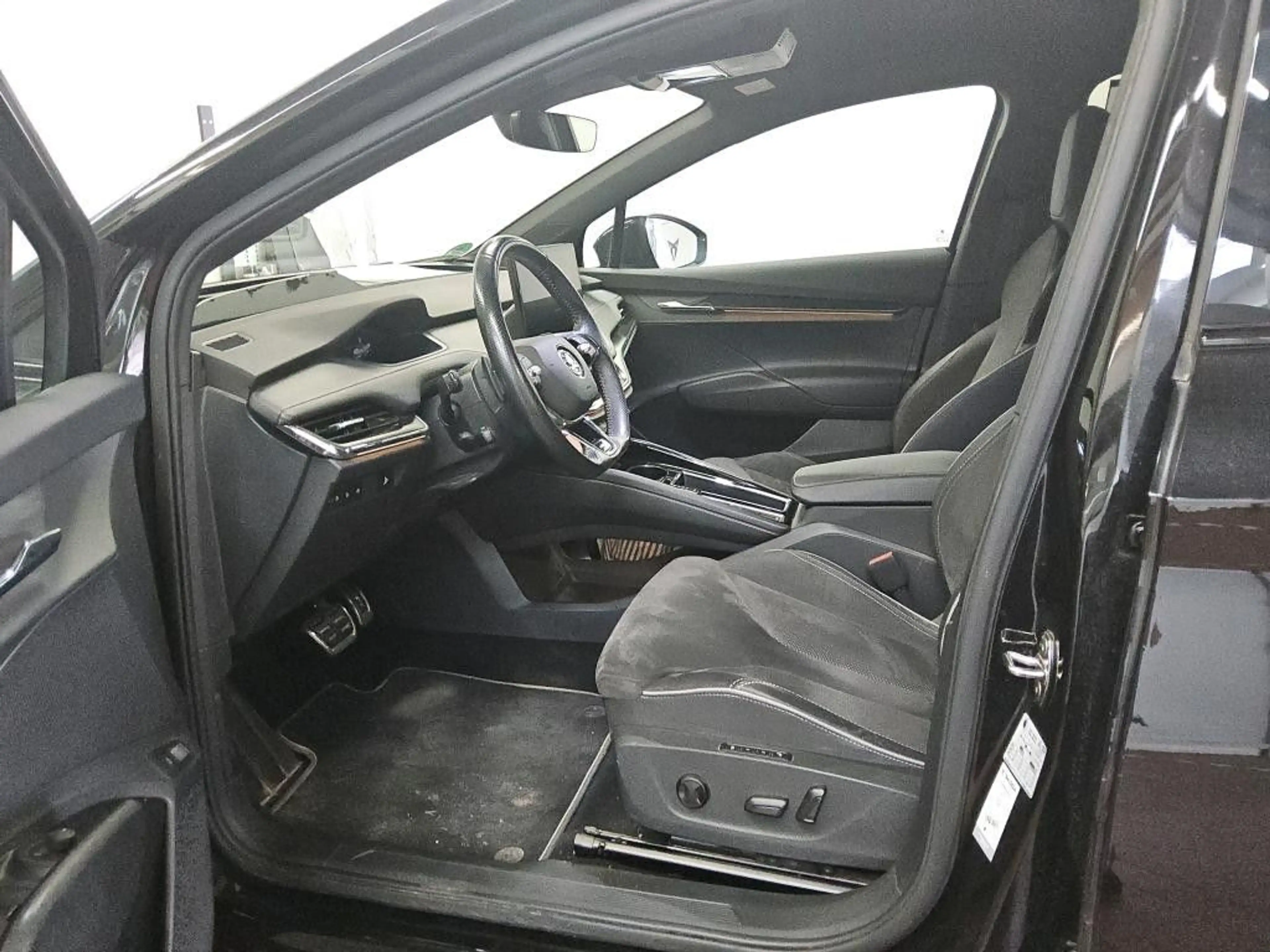 Skoda Enyaq 80 x Sportline Head-Up Canton LED-Matrix — photo 10