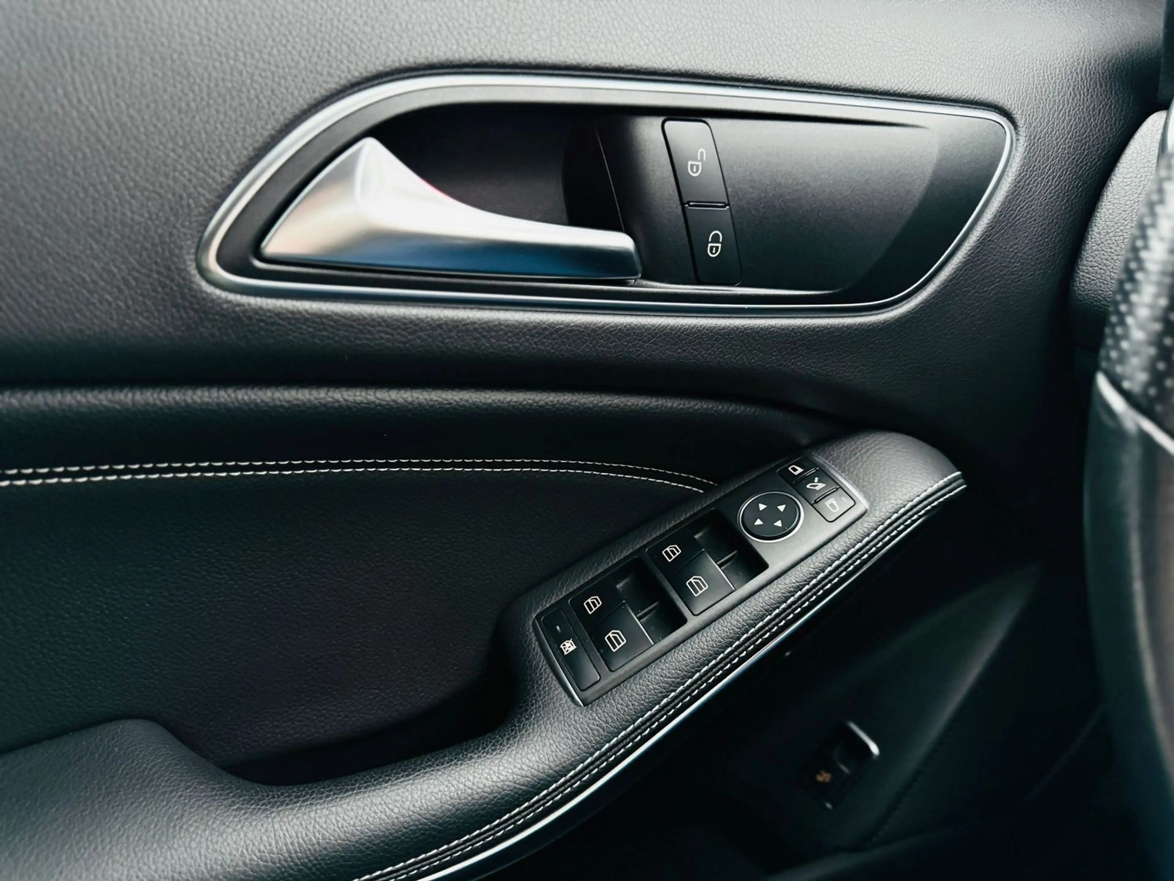 Mercedes-Benz GLA 180 URBAN, Autom., Standh, LED, 360°, Navi, PTS, SHZ, — photo 20