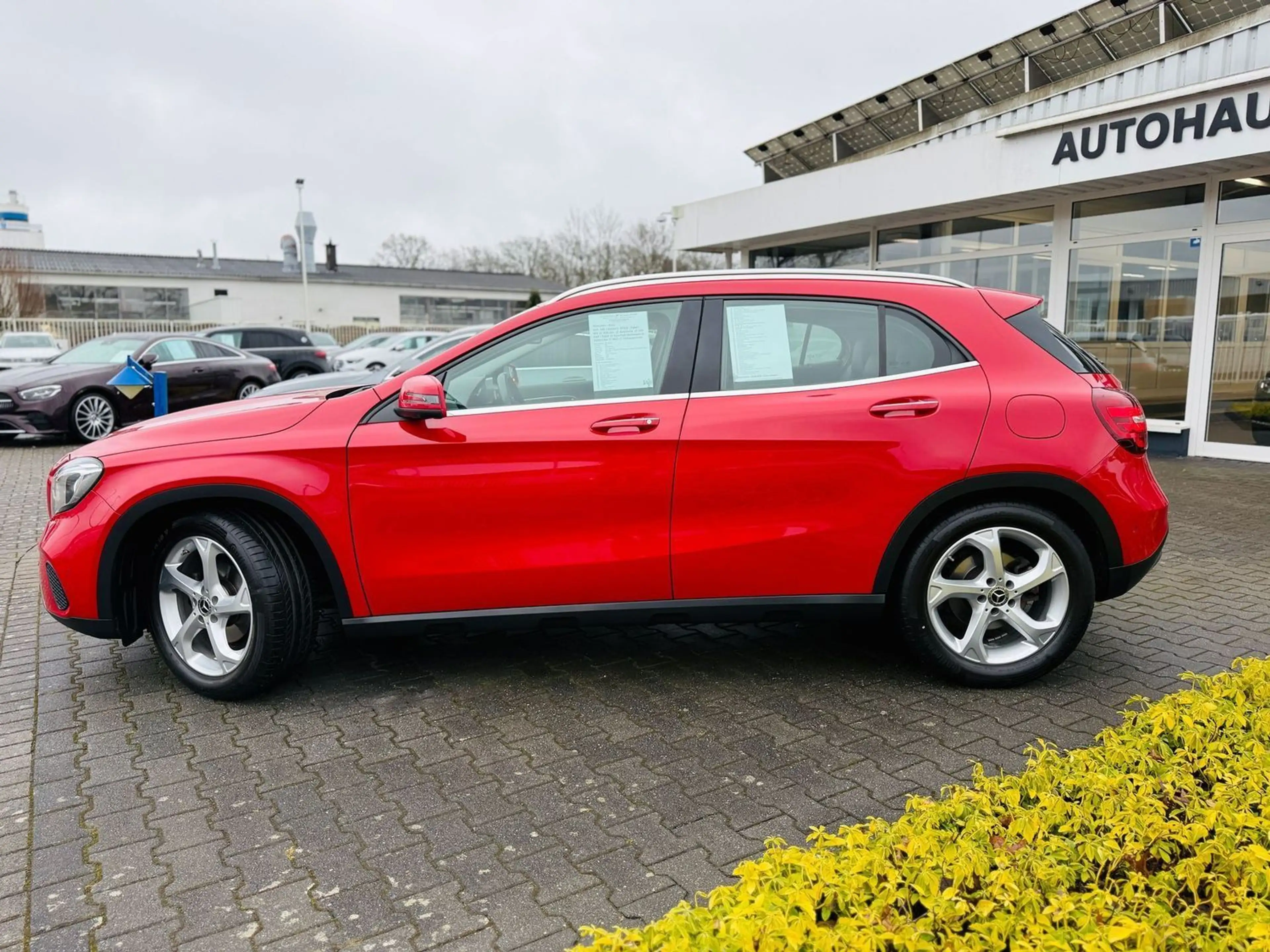 Mercedes-Benz GLA 180 URBAN, Autom., Standh, LED, 360°, Navi, PTS, SHZ, — photo 3