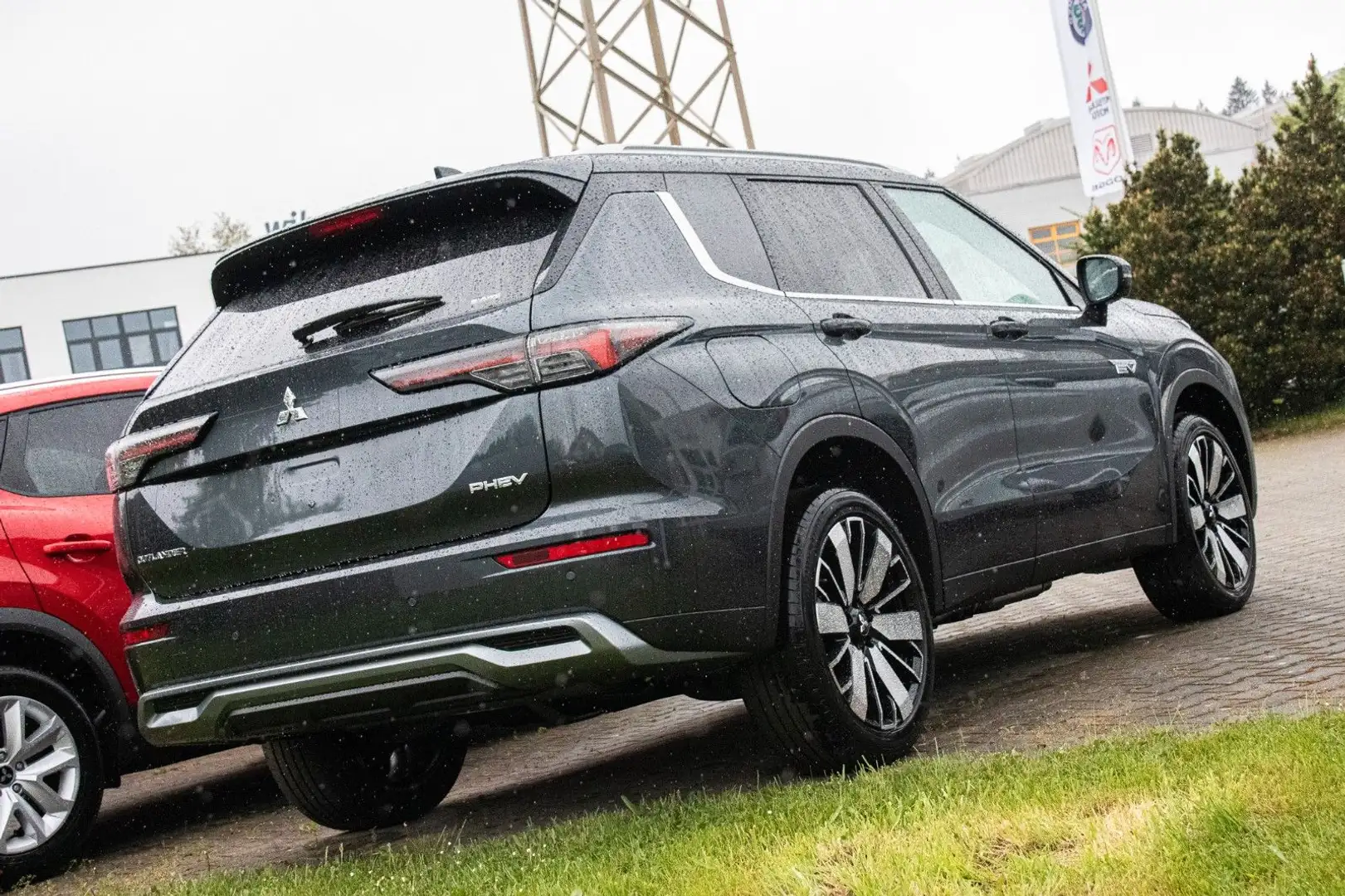 Mitsubishi Outlander Outlander MY25 2.4 PHEV 4WD Intro Edition Grau - 2