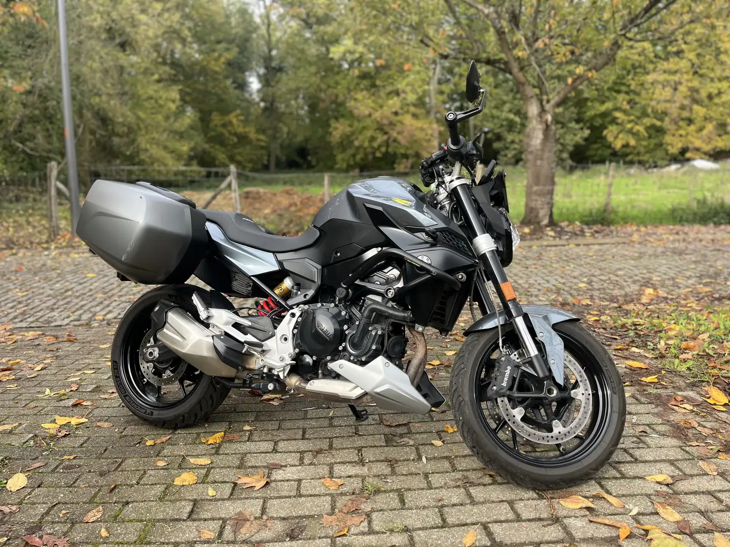 BMW F 900 R - 1