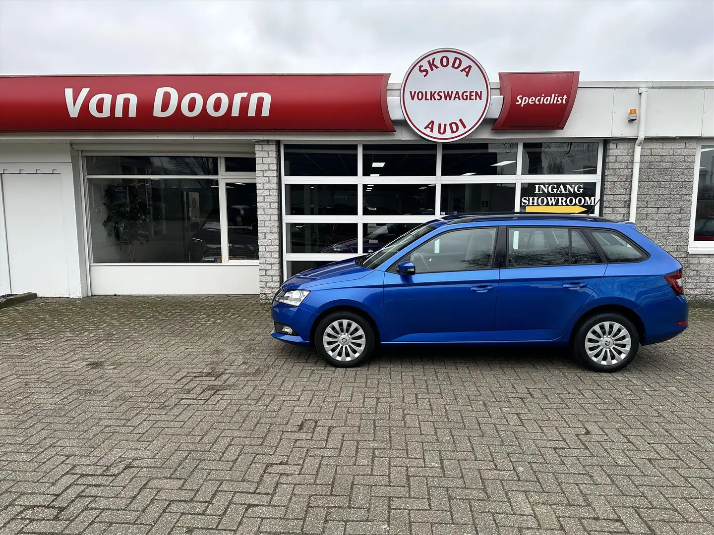 Skoda Fabia Combi 1.0 TSI Greentech 95pk Business Edition APPL Bleu - 2
