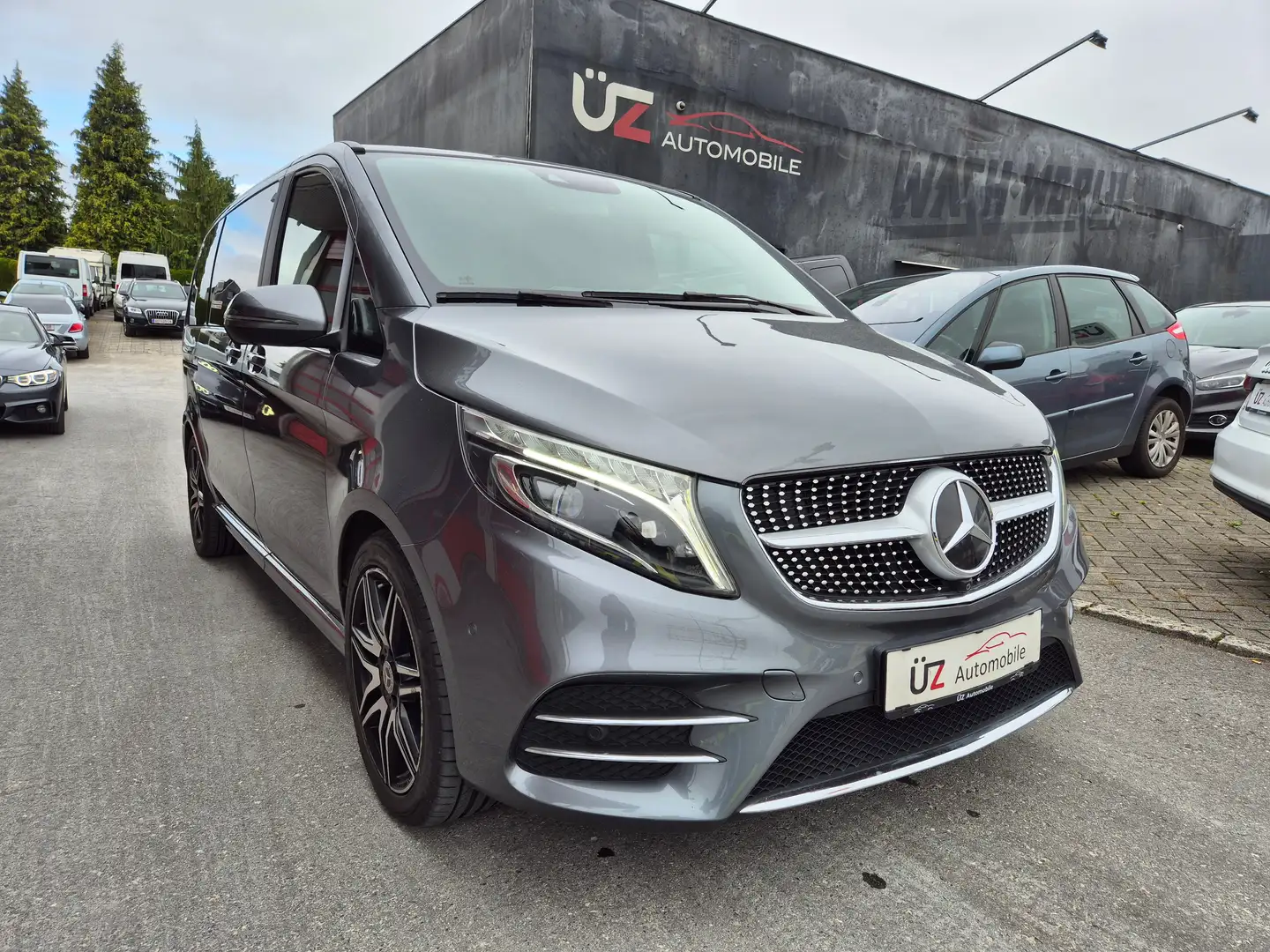 Mercedes-Benz V 220 V 220 AVANTGARDE kompakt Gris - 2