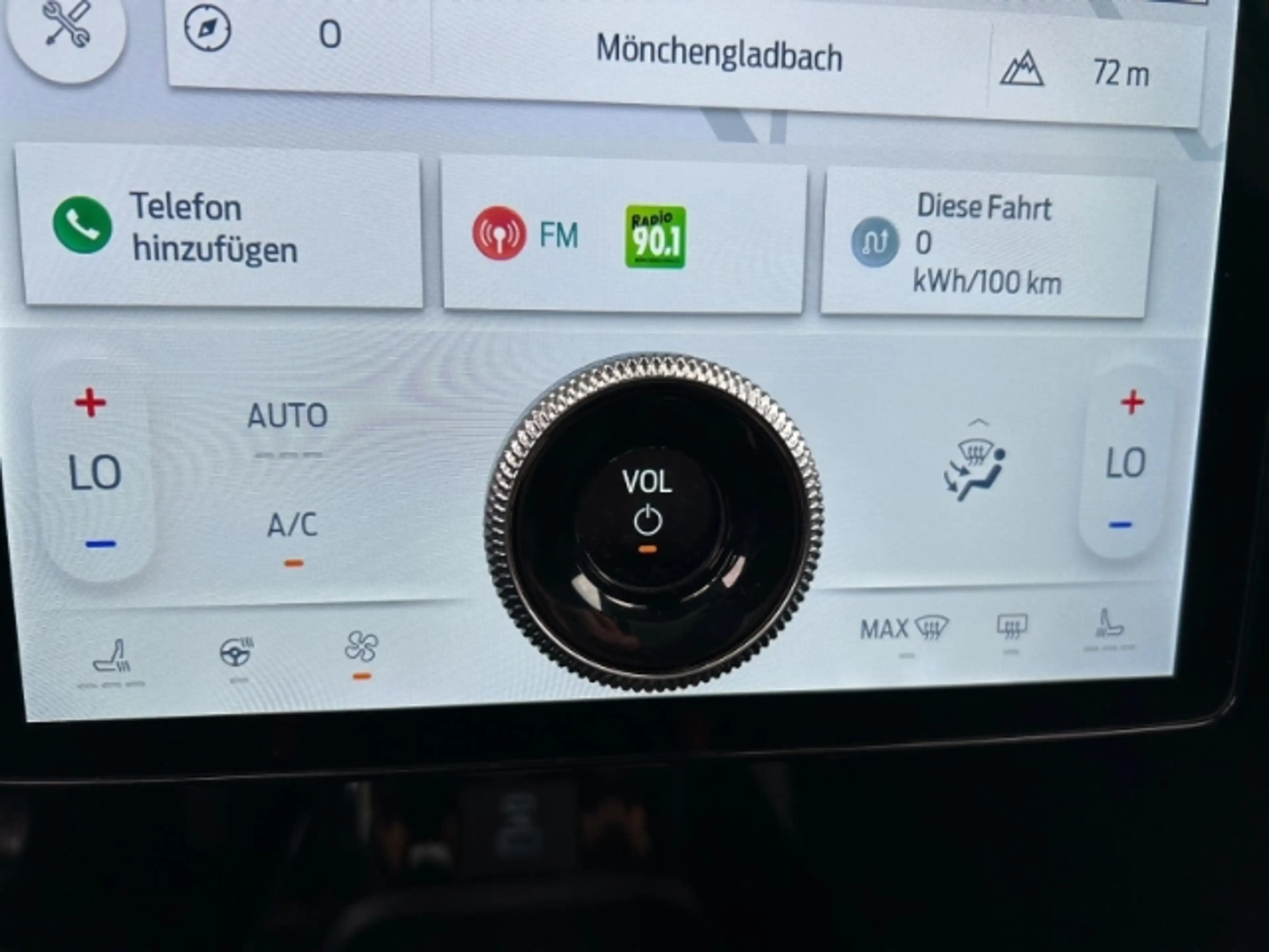 Ford Mustang Mach-E 99 kWh Panorama Navi Digitales Cockpit Memory Sitz — photo 19