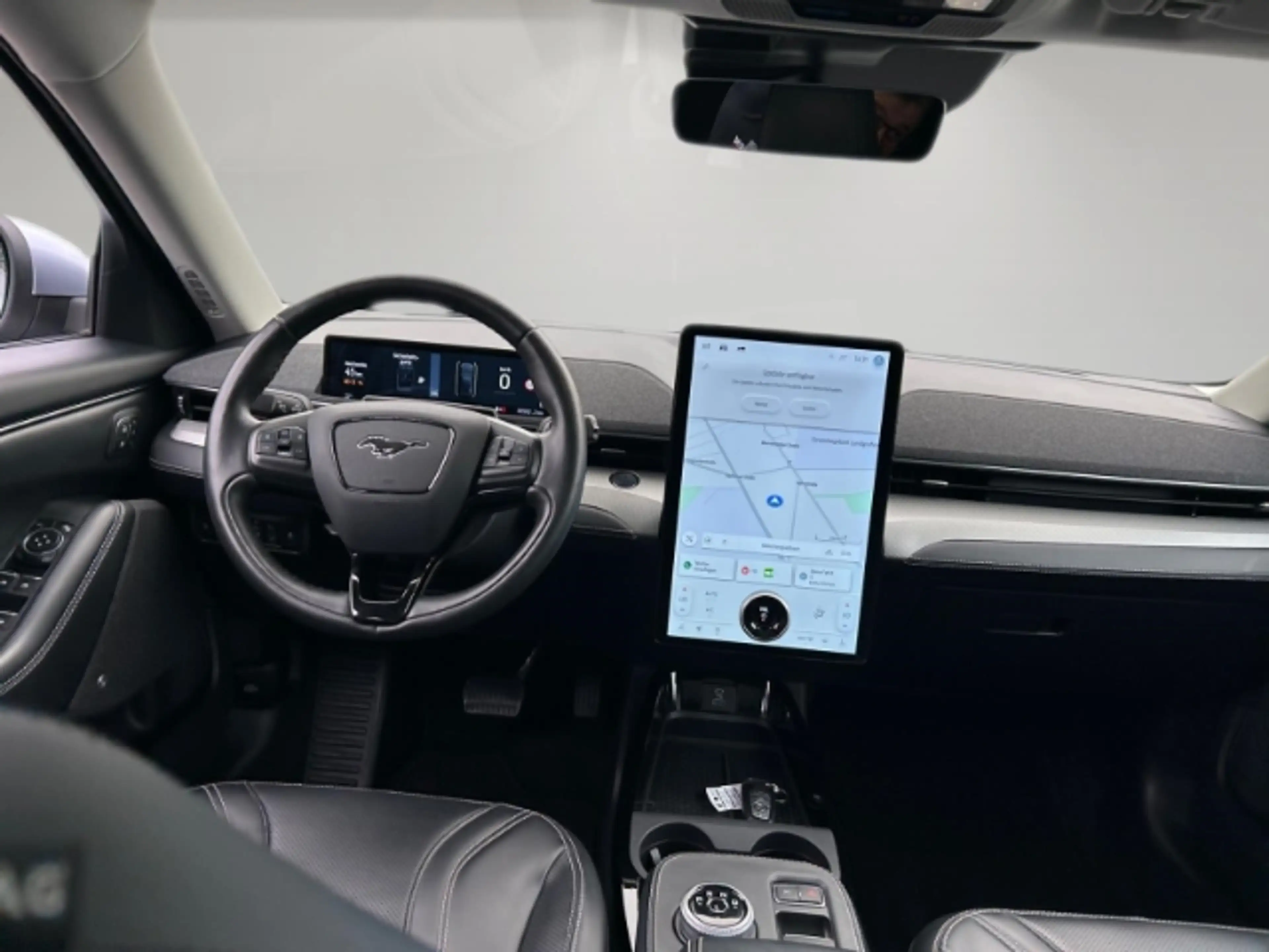 Ford Mustang Mach-E 99 kWh Panorama Navi Digitales Cockpit Memory Sitz — photo 13