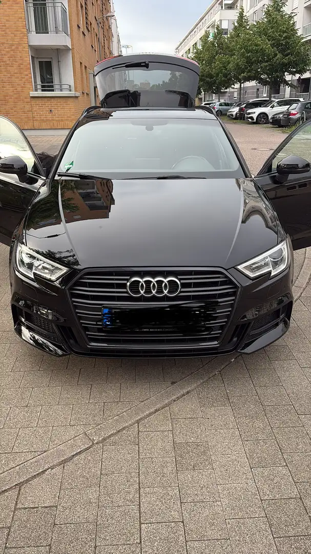 Audi A3 A3 Sportback 1.0 R3 85 M6S Schwarz - 1